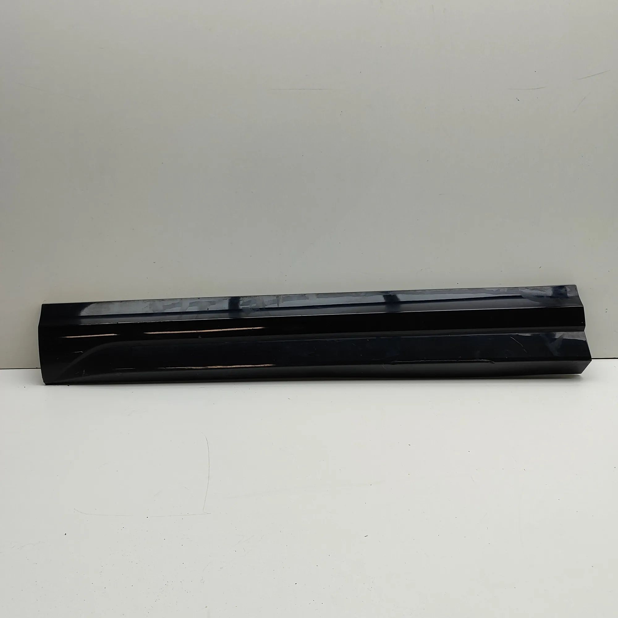 Audi Q3 (8U) Front Left Door Lower Molding Front Left Door Lower Molding — AUDI Q3 (8U) (2...