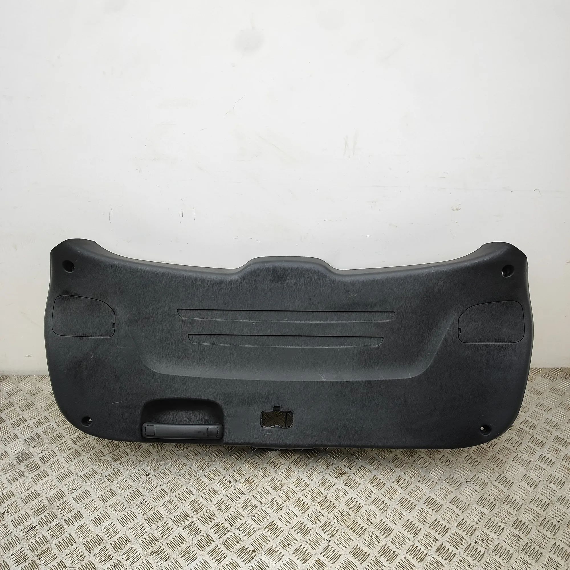 Hyundai Santa Fe Tailgate Bootlid Cover Trim Tailgate Bootlid Cover Trim — HYUNDAI SANTA (FÉ...