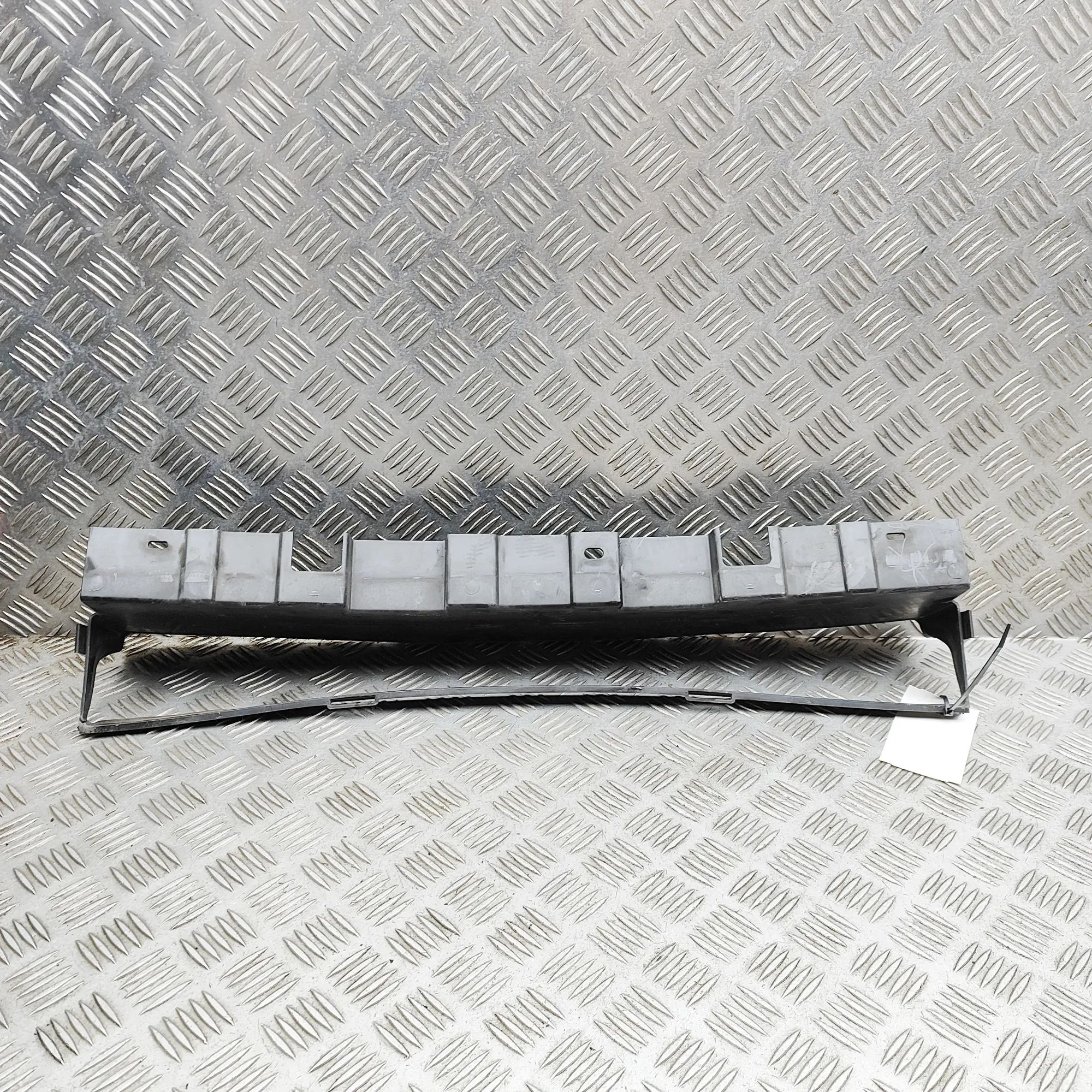Land Rover Discovery Radiator Air Guide Duct Radiator Air Guide Duct — LAND ROVER DISCOVERY ...