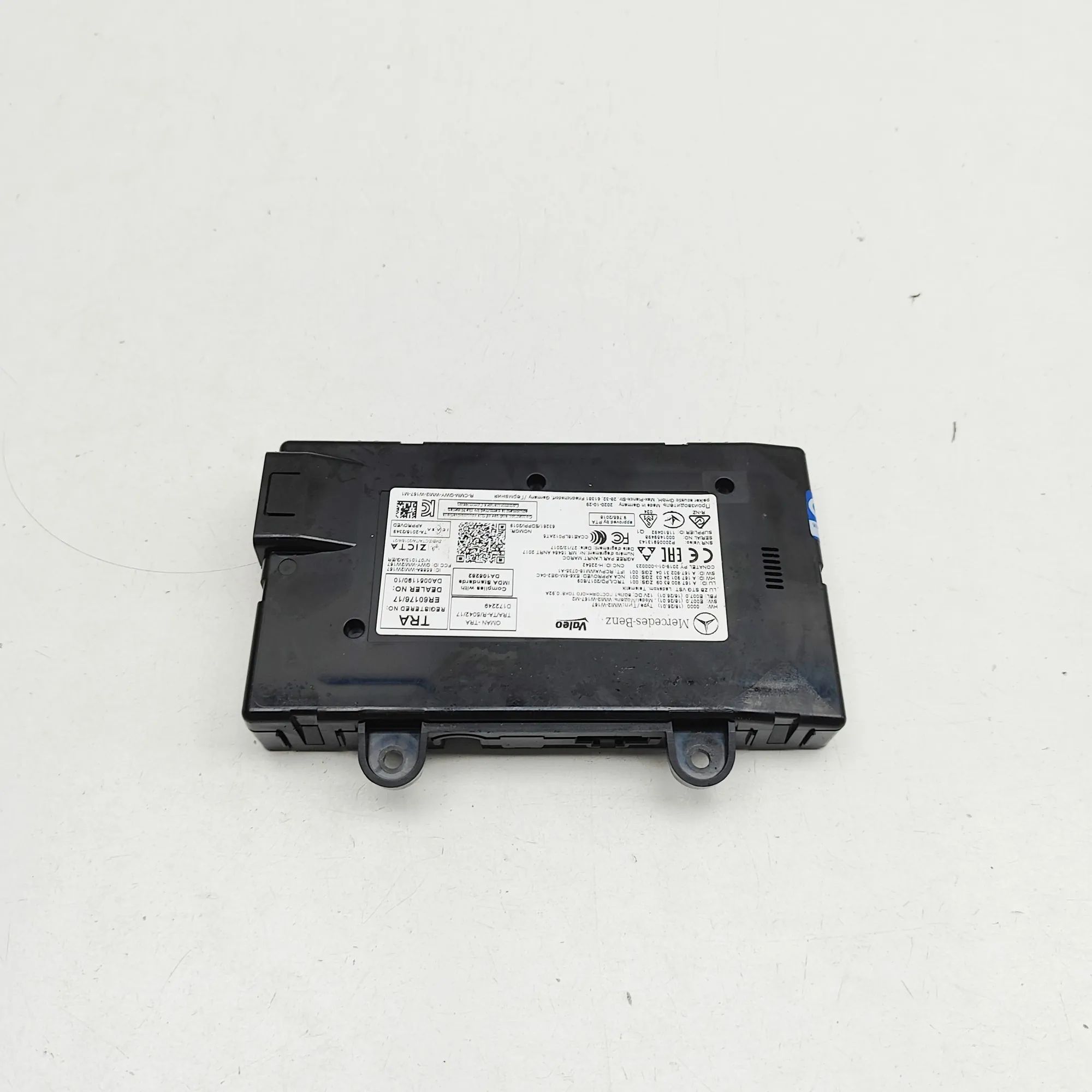 Mercedes-Benz GLE (W167) Wireless charging pad