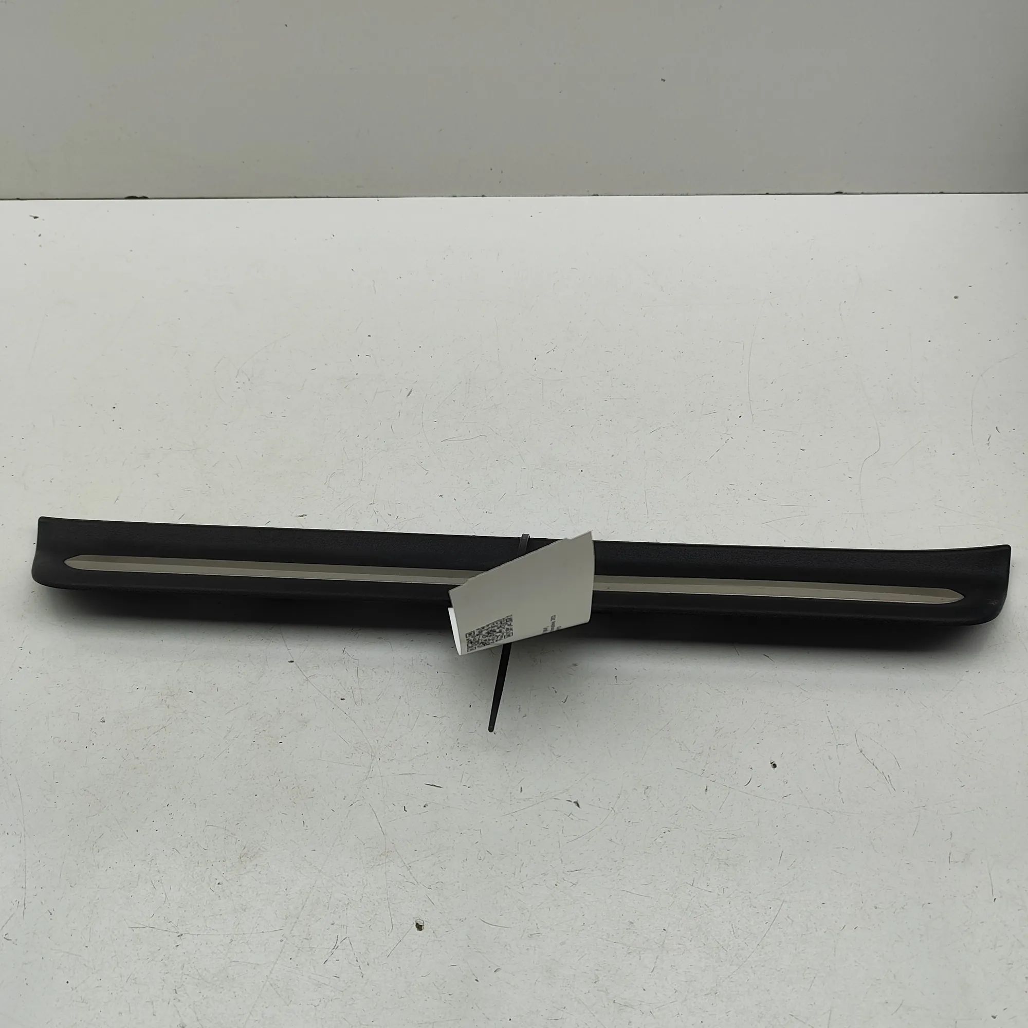 Kia EV9  Sill trim — rear left