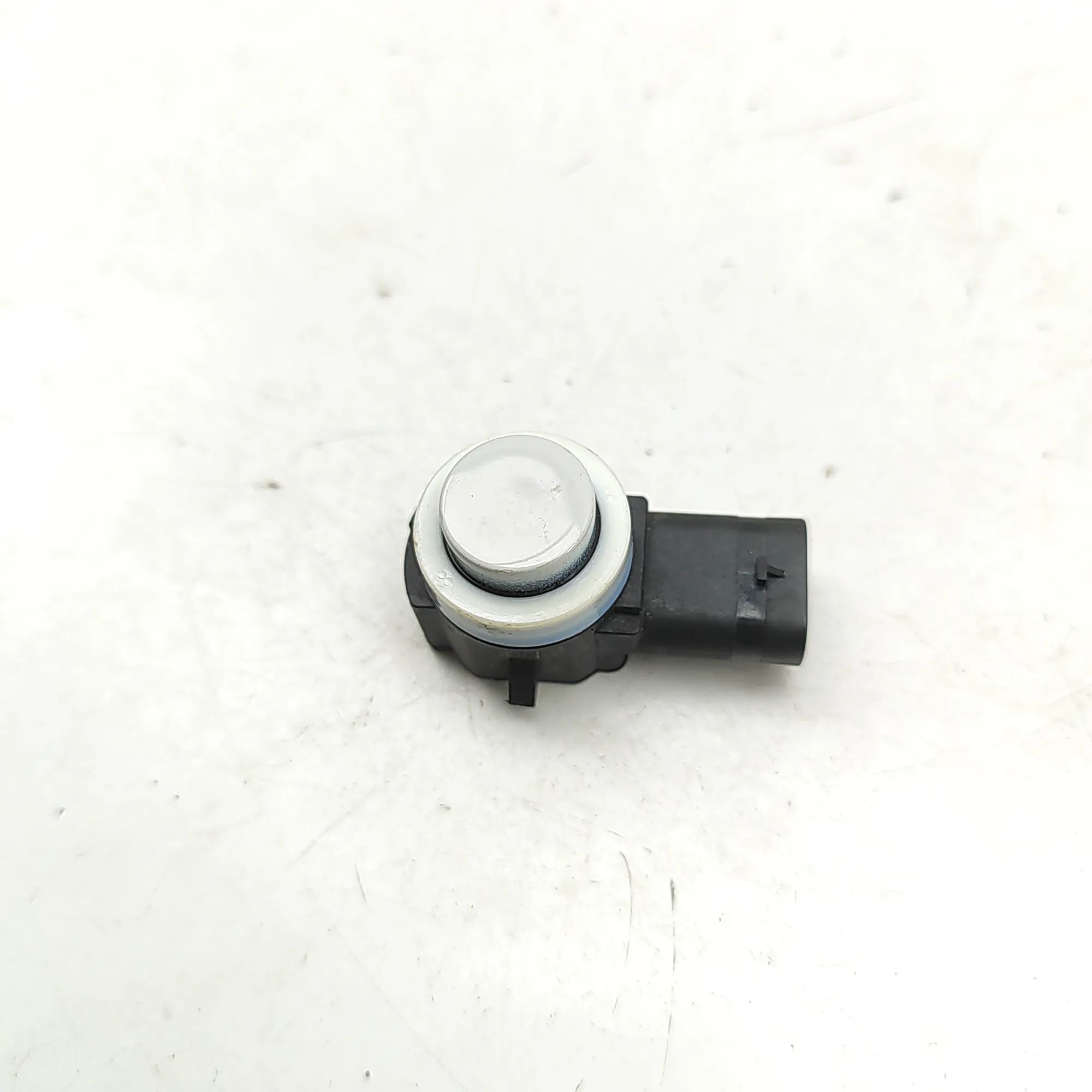 BMW 5 (G30 / G31) Parking sensor — front