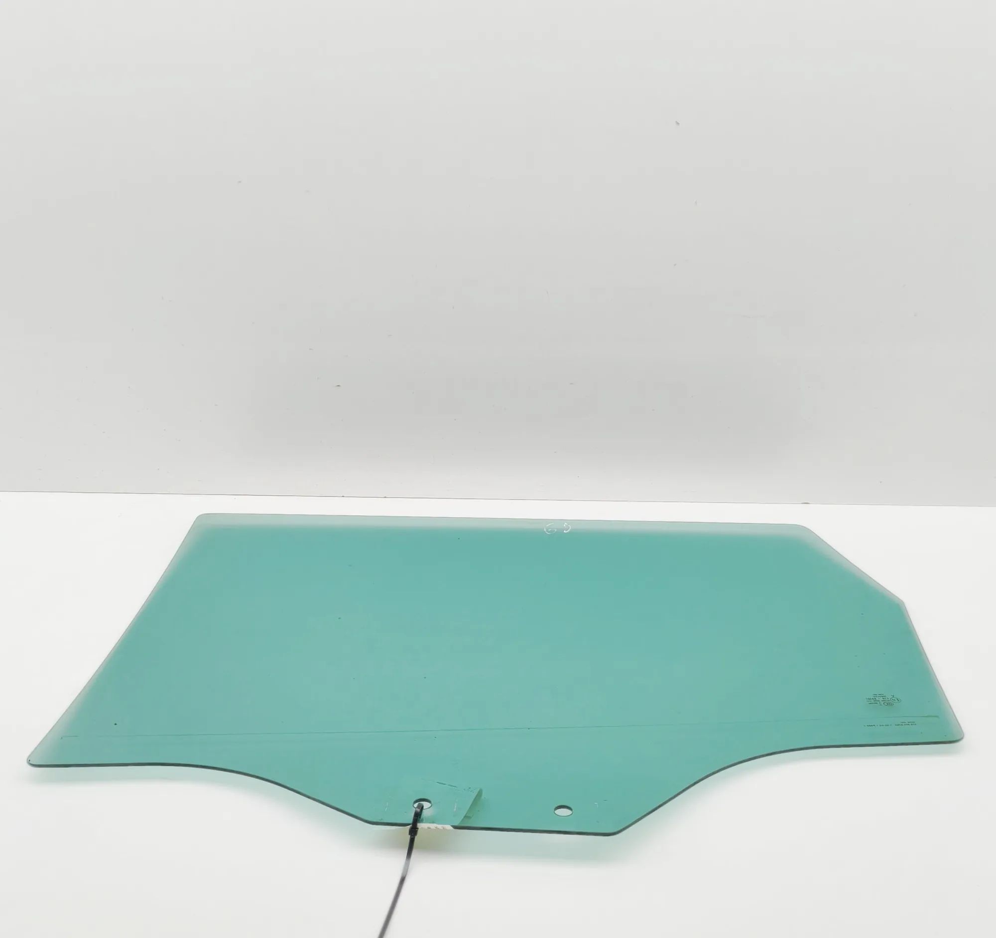 Skoda Karoq Right rear door window Right rear door window — SKODA KAROQ (NU7) (201...