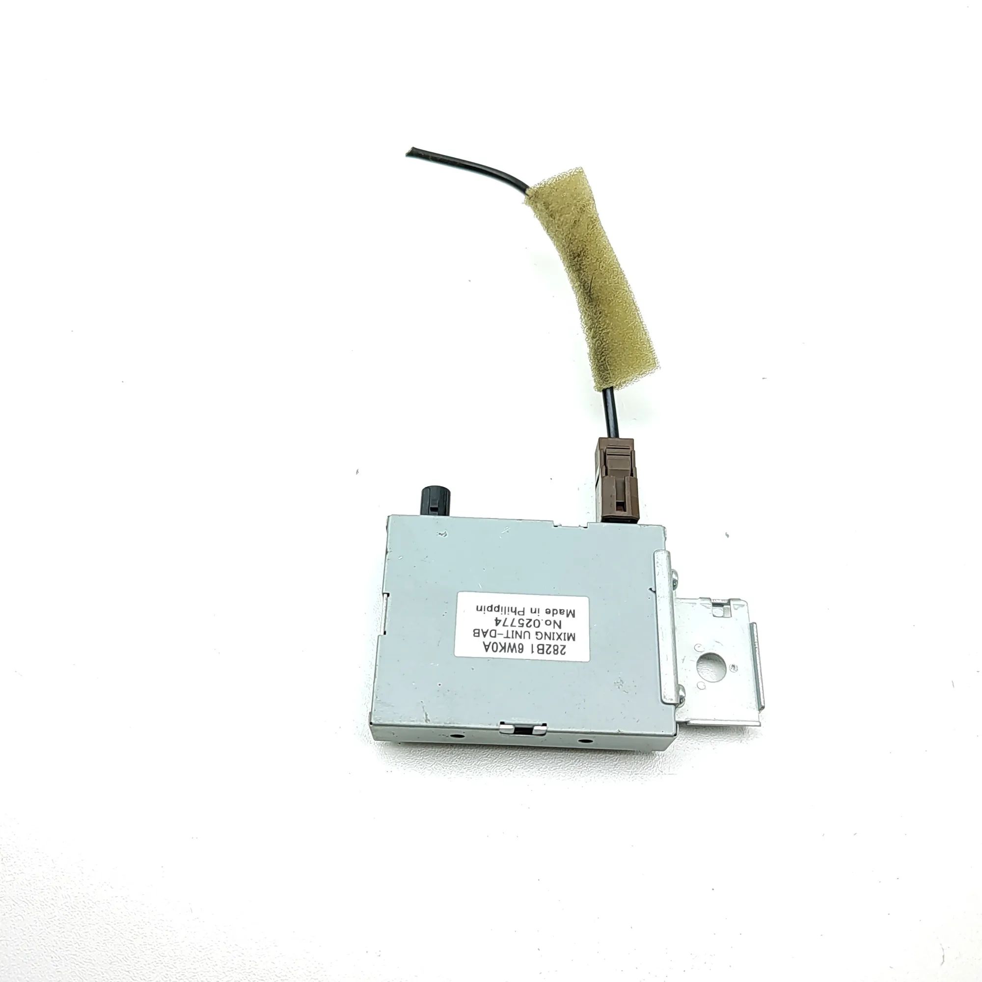 Nissan Leaf Antenna Amplifier Antenna Amplifier — NISSAN LEAF (ZE1) (2017-......