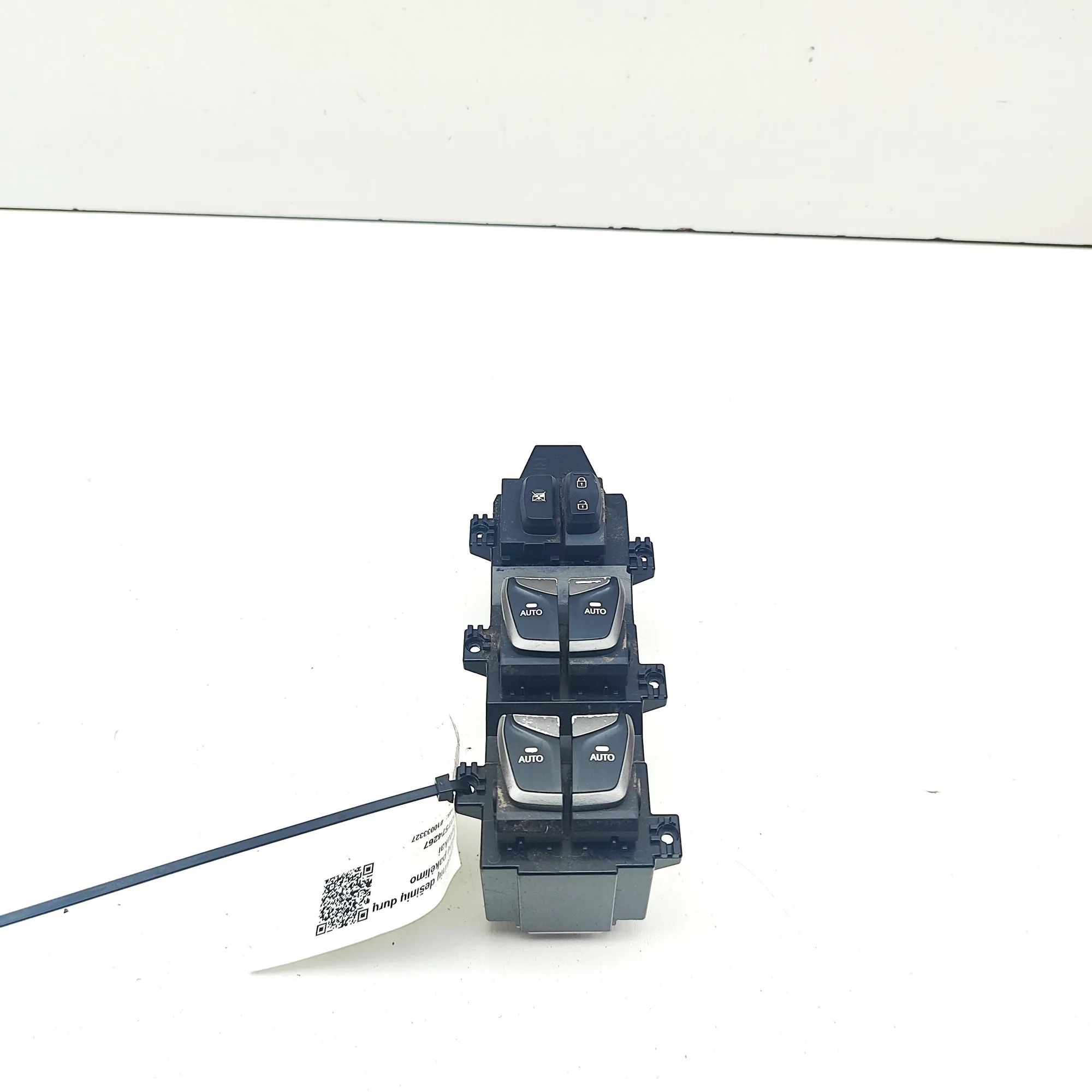 Hyundai Santa Fe Door window switch — front right Door window switch — front right — HYUNDAI SANT...