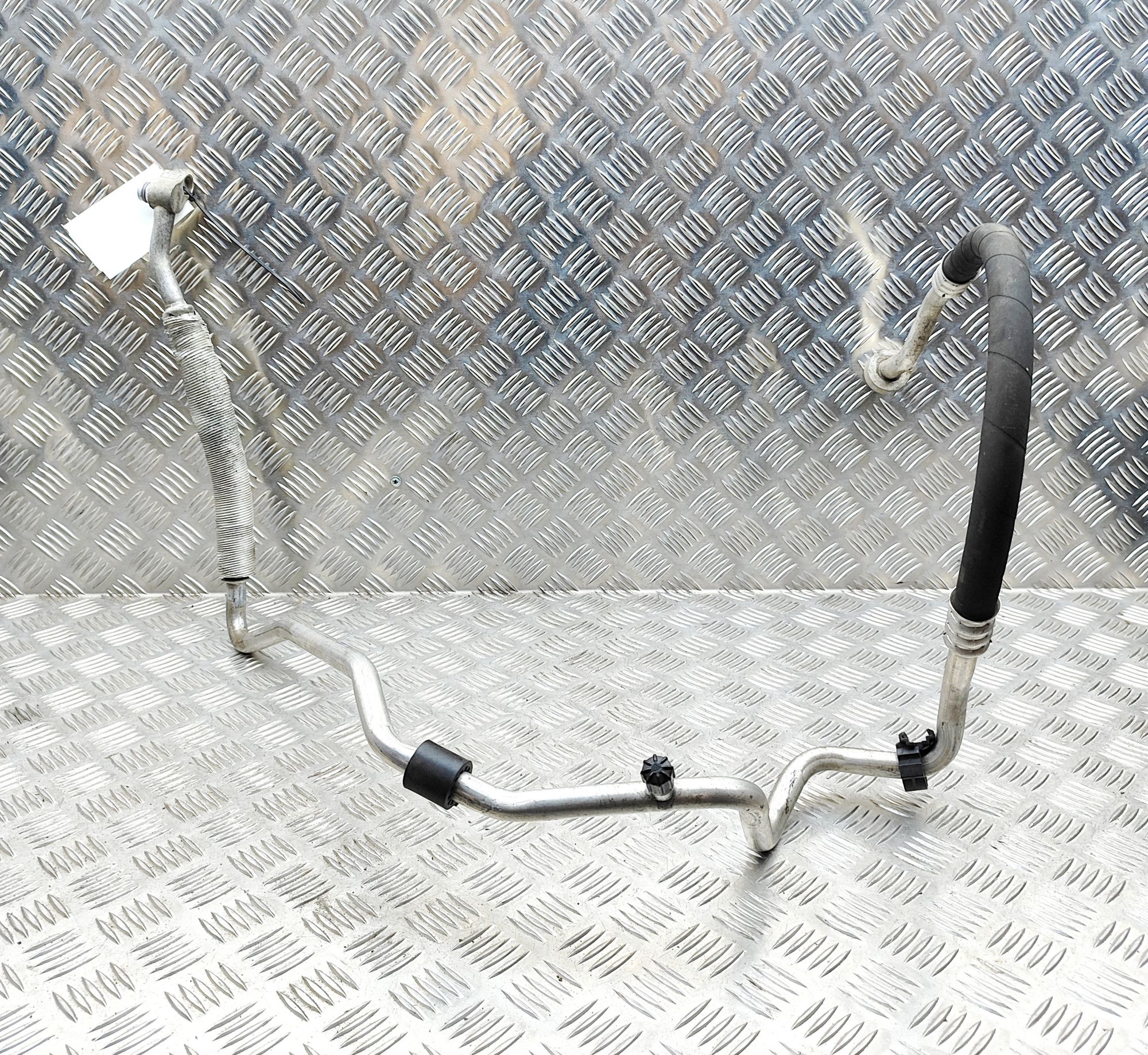 Audi Q3 (8U) A/C Air Con Hose Pipe A/C Air Con Hose Pipe — AUDI Q3 (8U) (2011-2018...