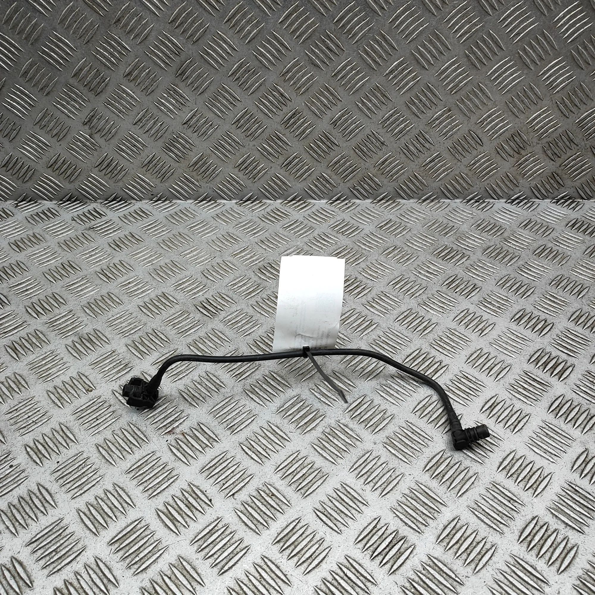 Volvo V40 Jahutuslõdviku kolmik Coolant hose — VOLVO V40 (Hatchback) (2012-2019...