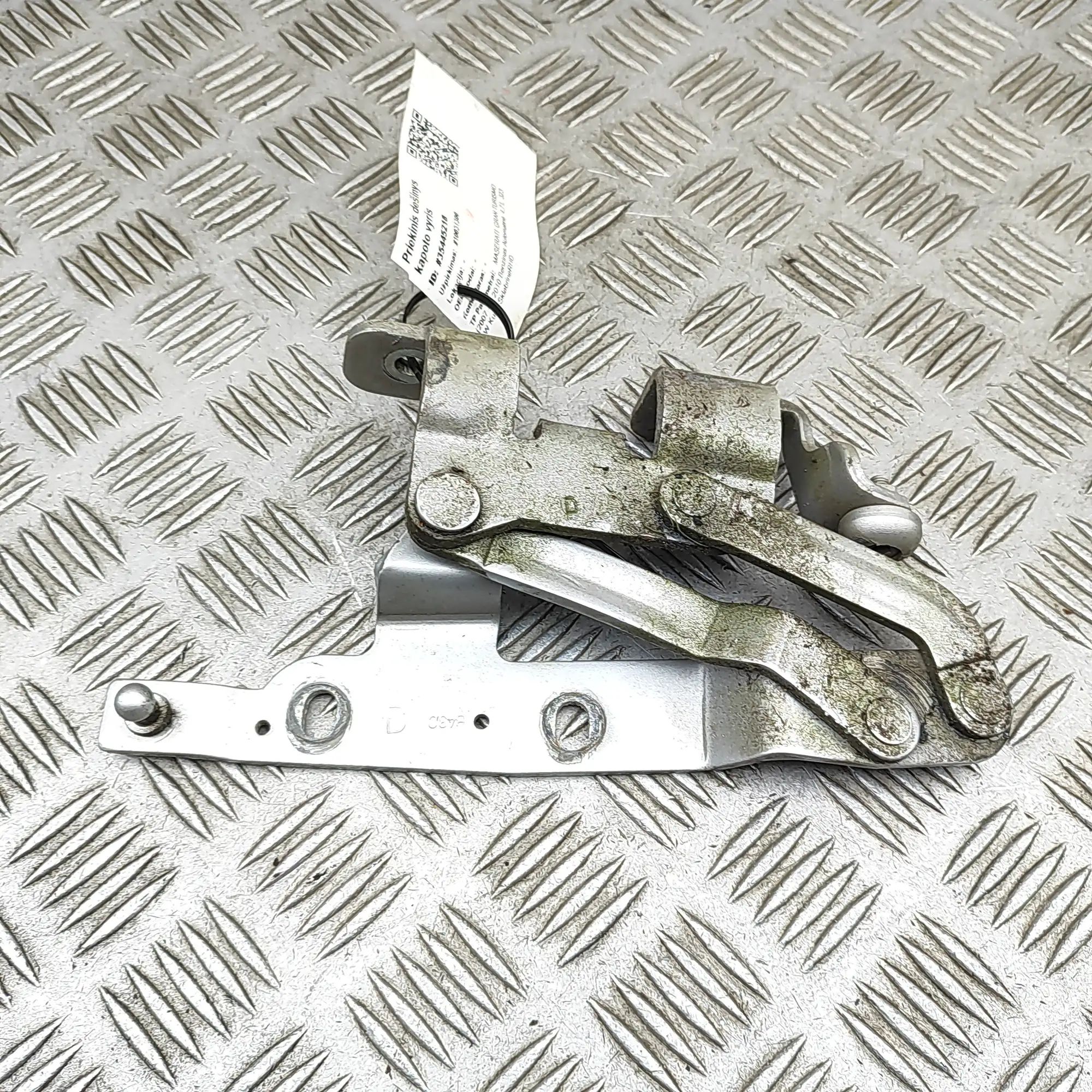 Maserati GranTurismo / GranCabrio Bonnet hinge — front right Bonnet hinge — front right — MASERATI GRAN (TUR...