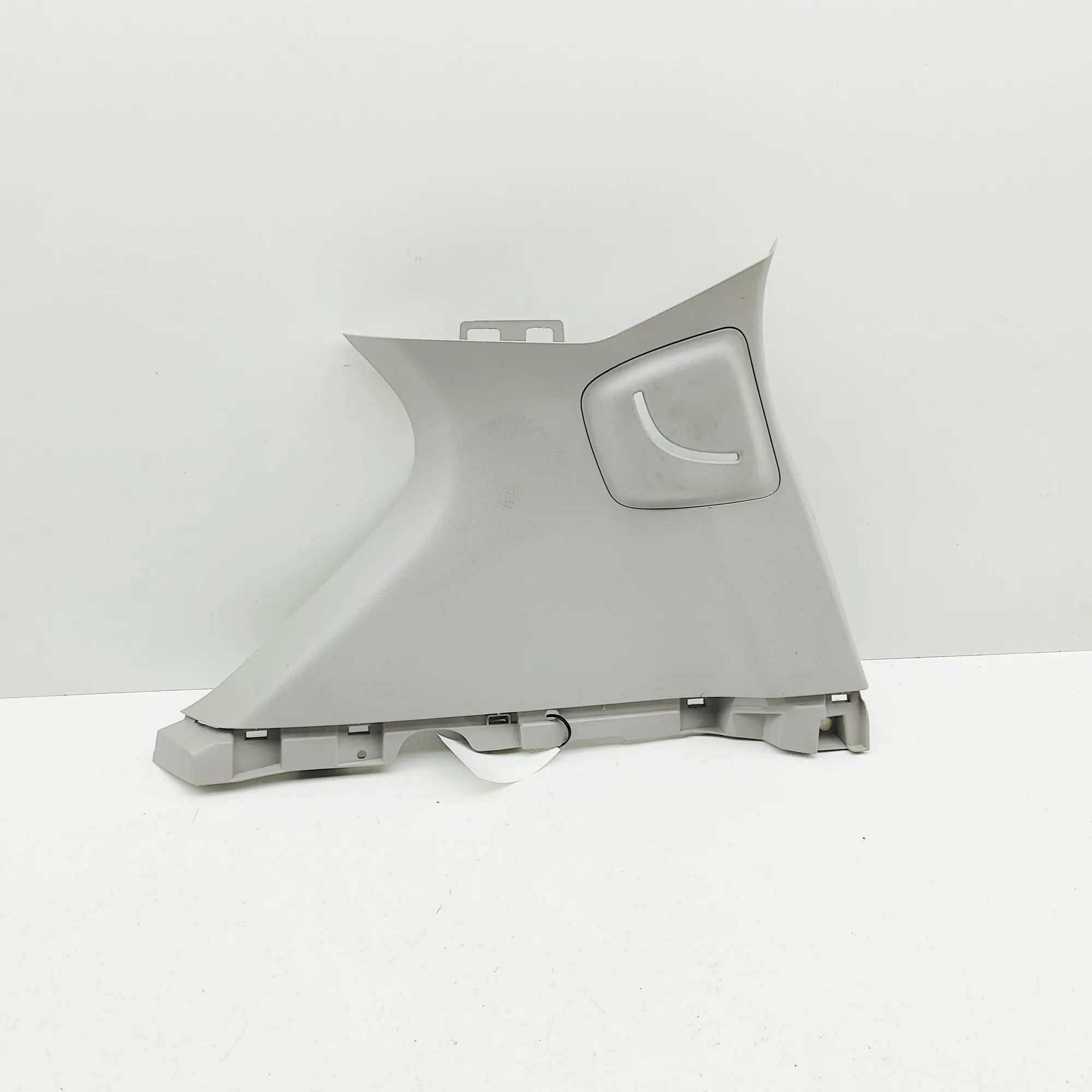 Toyota Land Cruiser 150 Right Side Pillar Trim Right Side Pillar Trim — TOYOTA LAND CRUISER (_...