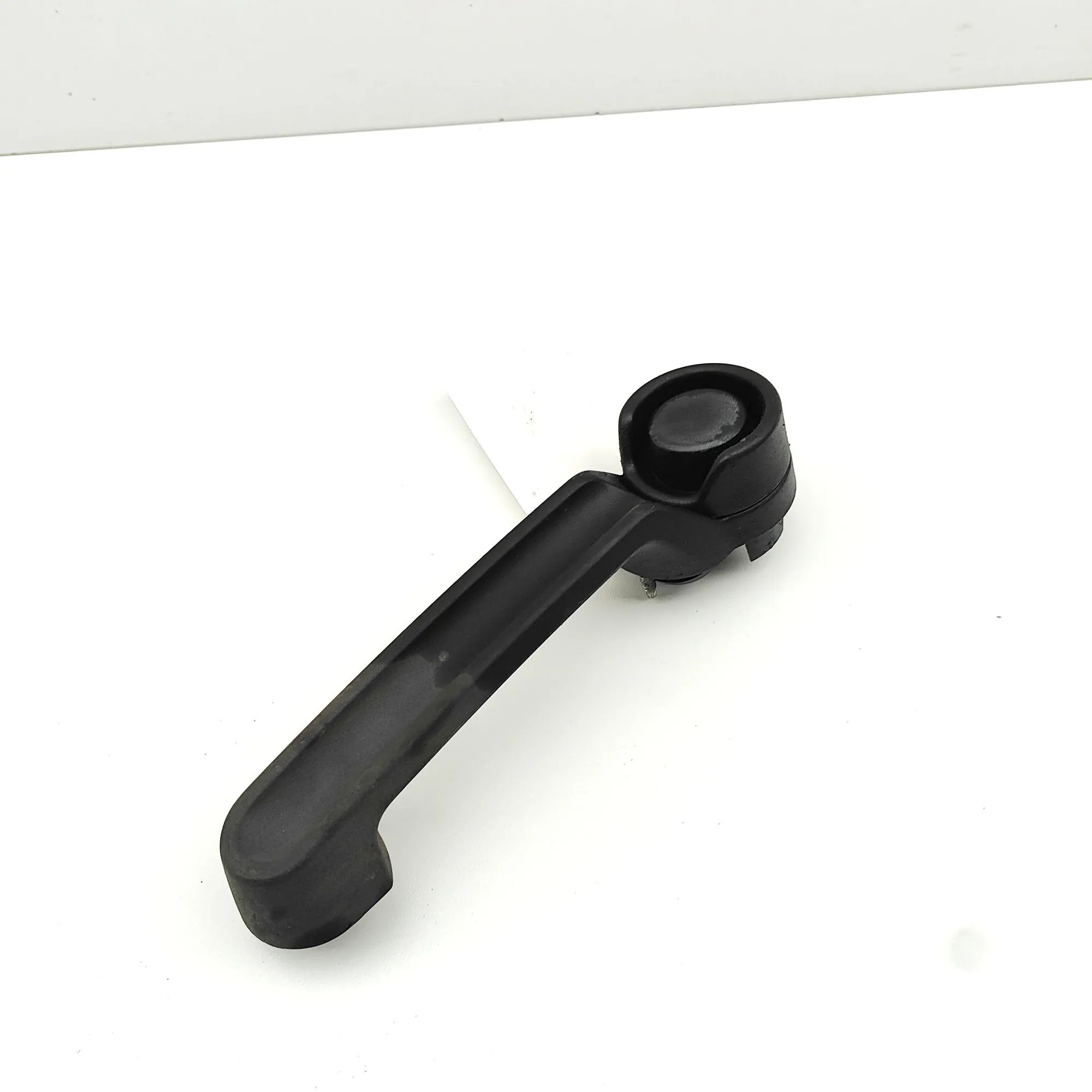 Jeep Wrangler (JK) Exterior door handle — rear left Exterior door handle — rear left — JEEP WRANGLE...