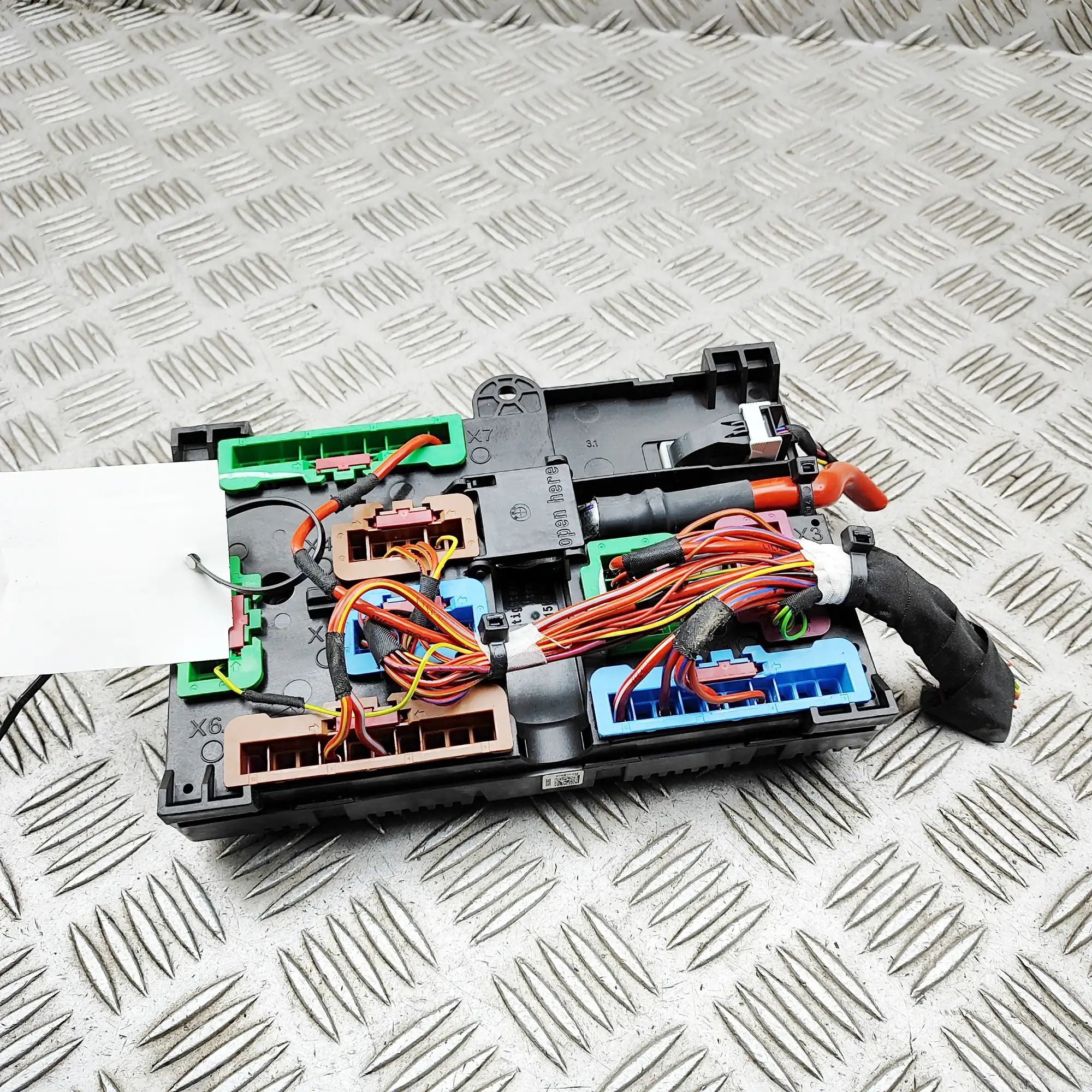 BMW X5 (G05) Fuse Box Module Fuse Box Module — BMW X5 (G05) (2018-...) — 5A4...