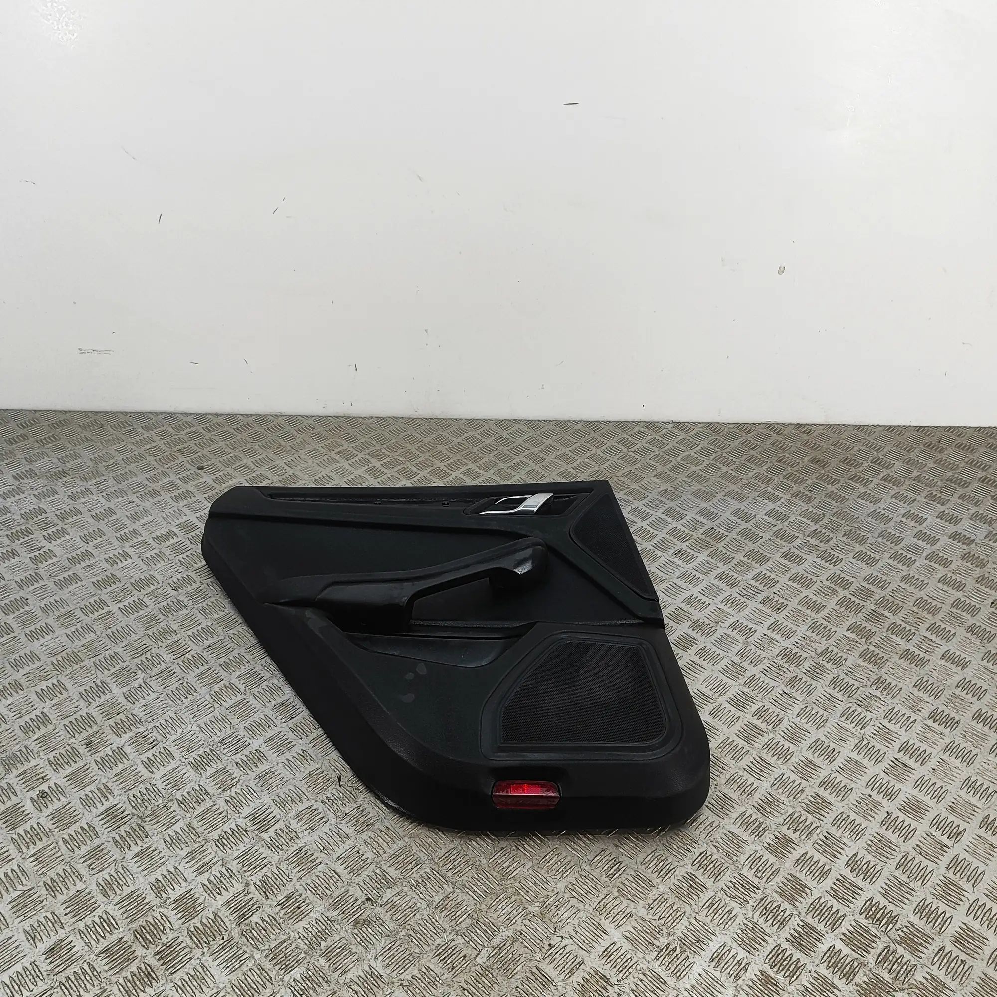 Porsche Macan Rear Left Door Panel Rear Left Door Panel — PORSCHE MACAN (95B) (201...
