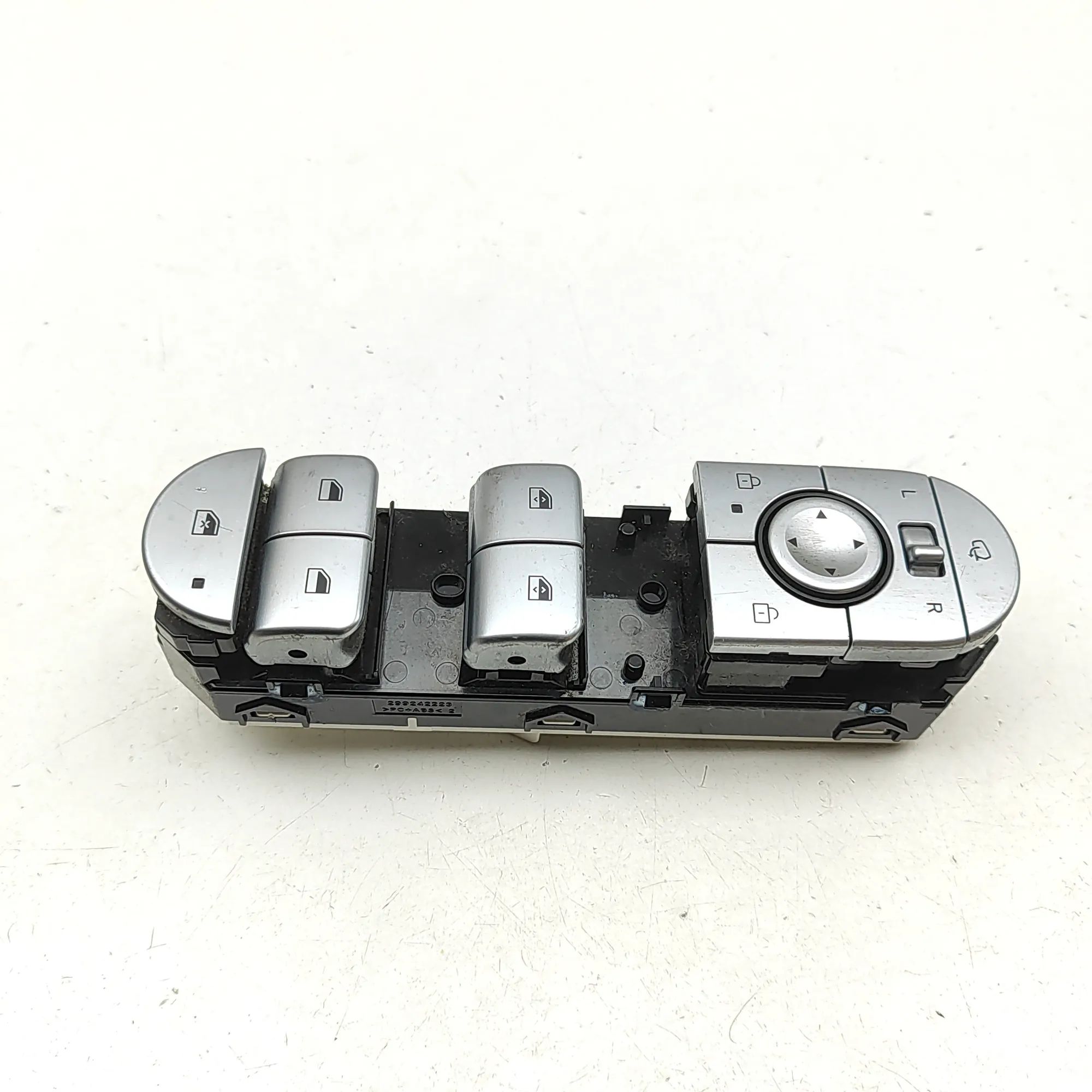 Hyundai Ioniq Door window switch — front right Door window switch — front right — HYUNDAI IONI...