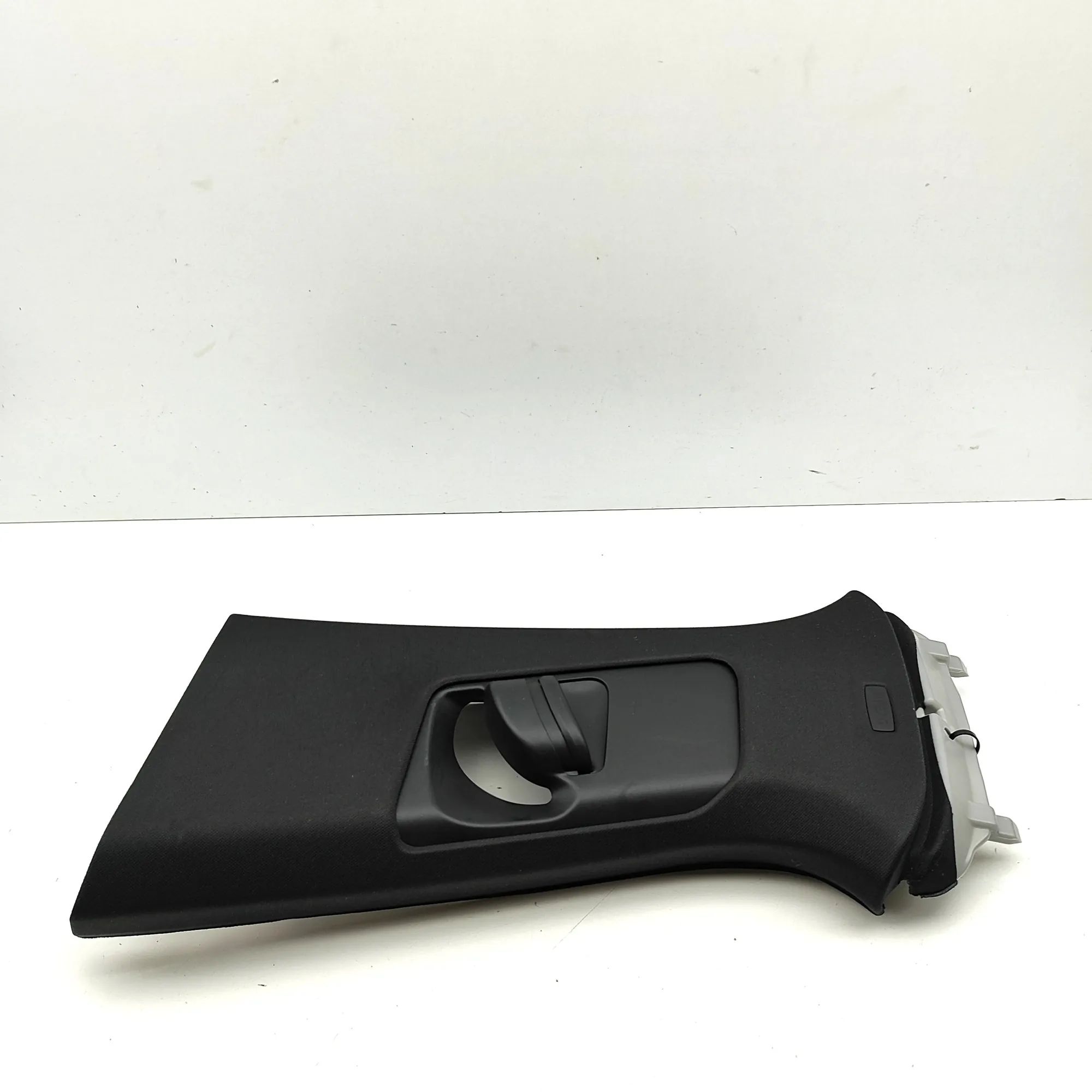 Porsche Cayenne B-pillar trim — left B-pillar trim — left — PORSCHE CAYENNE (9Y0/9Y3...