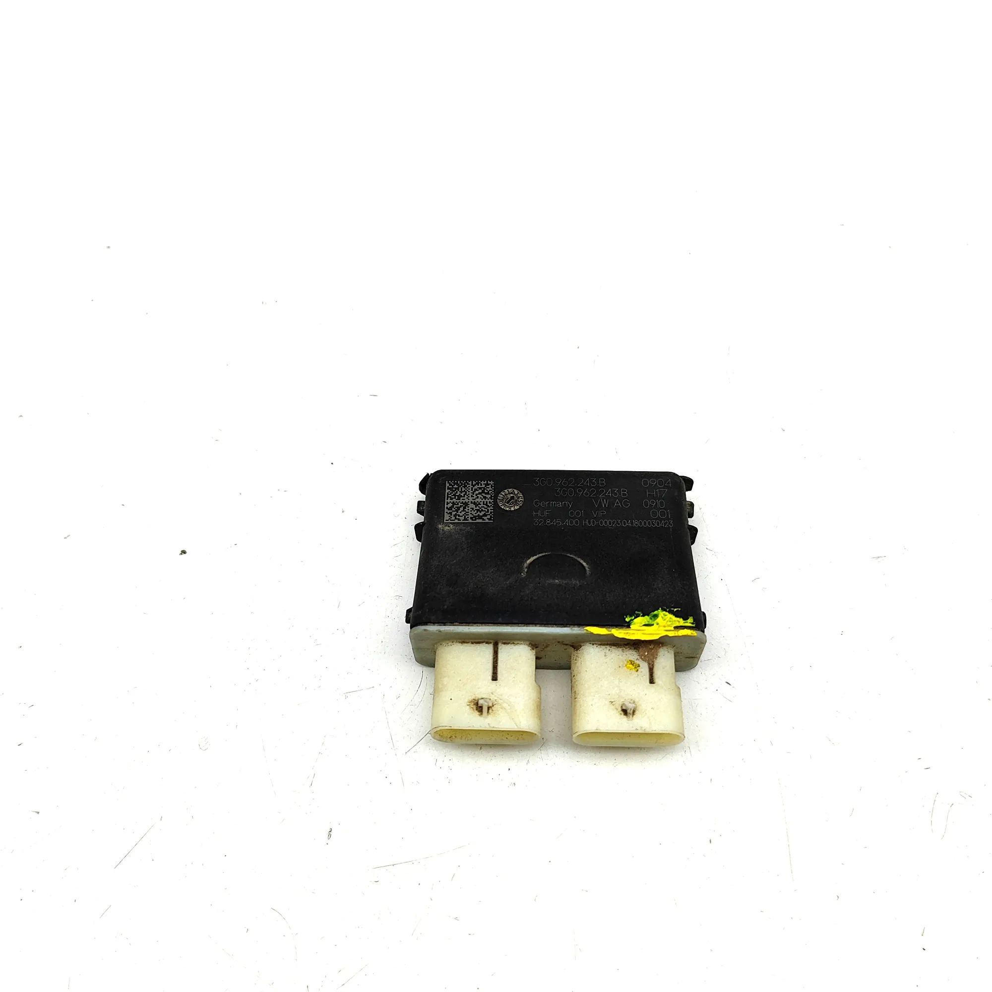 Porsche Cayenne Tailgate Bootlid Control Unit Tailgate Bootlid Control Unit — PORSCHE CAYENNE...