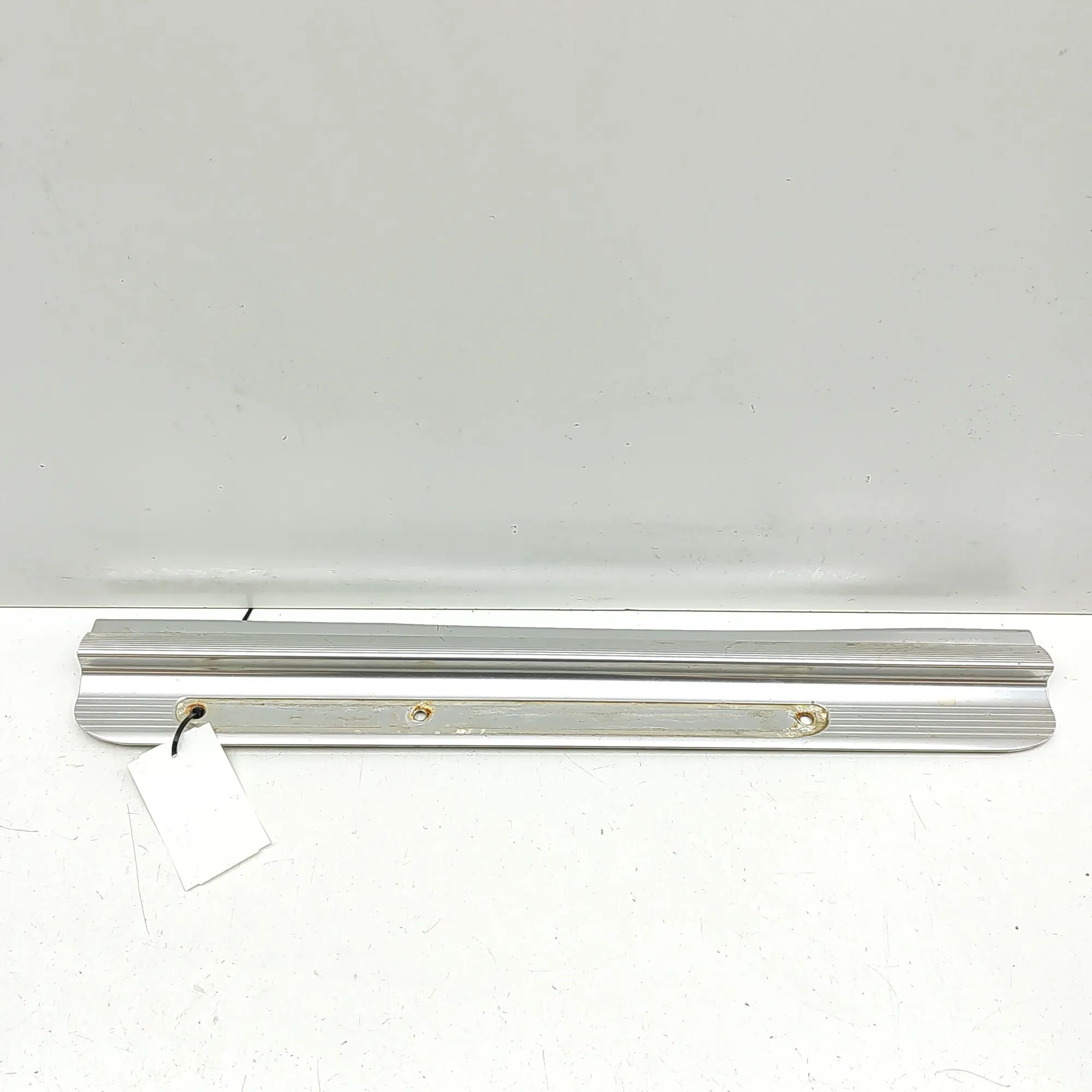 Jaguar XK Sill trim — front right Sill trim — front right — JAGUAR XK (8 Coupe X1...