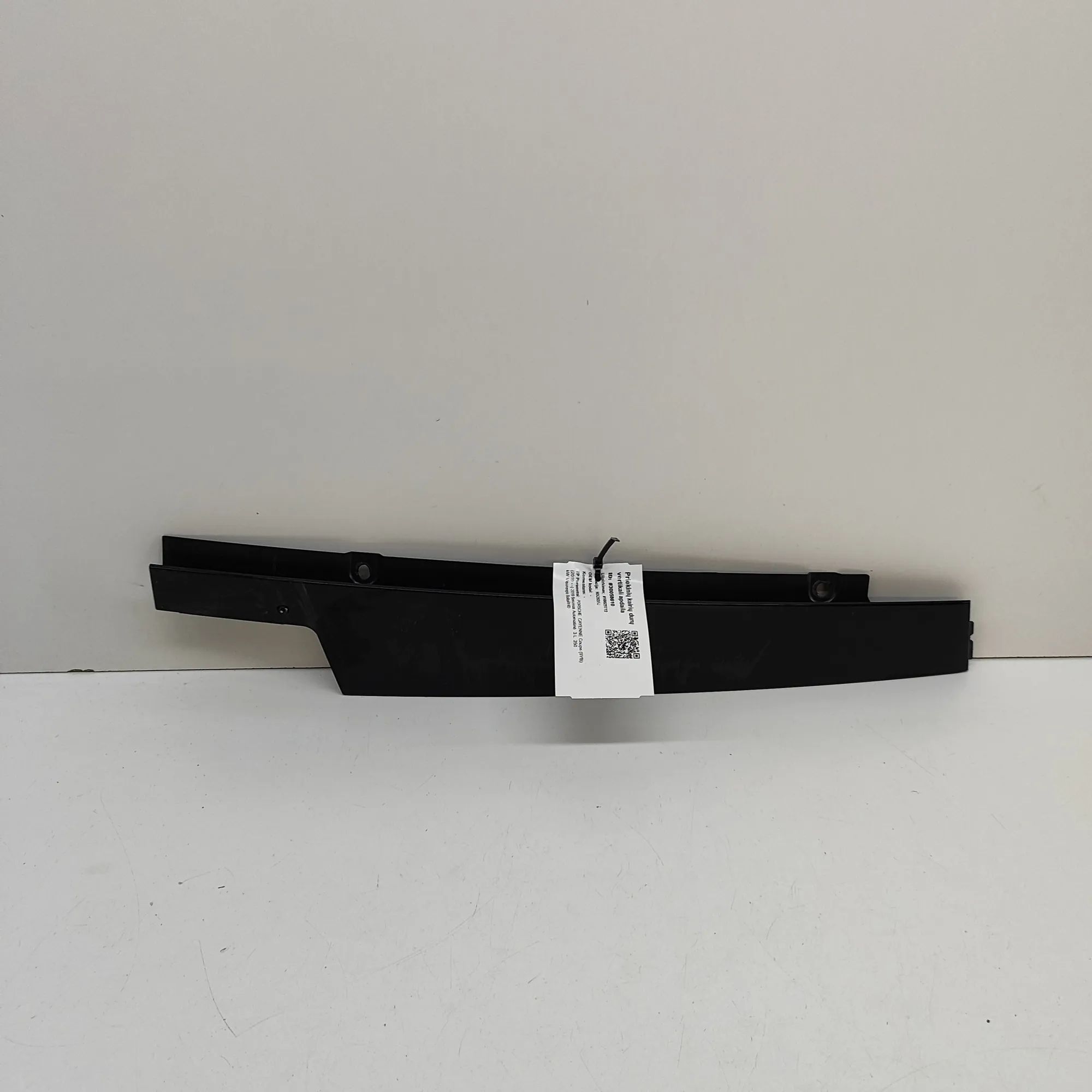 Porsche Cayenne Vertical door trim — front left Vertical door trim — front left — PORSCHE CAYEN...