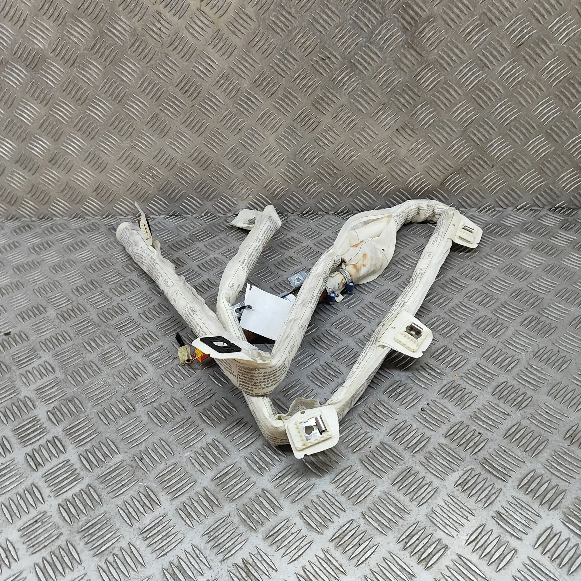 Mercedes-Benz CLS (C218) Left Side Roof Safety Curtain SRS Left Side Roof Safety Curtain SRS — MERCEDES BE...