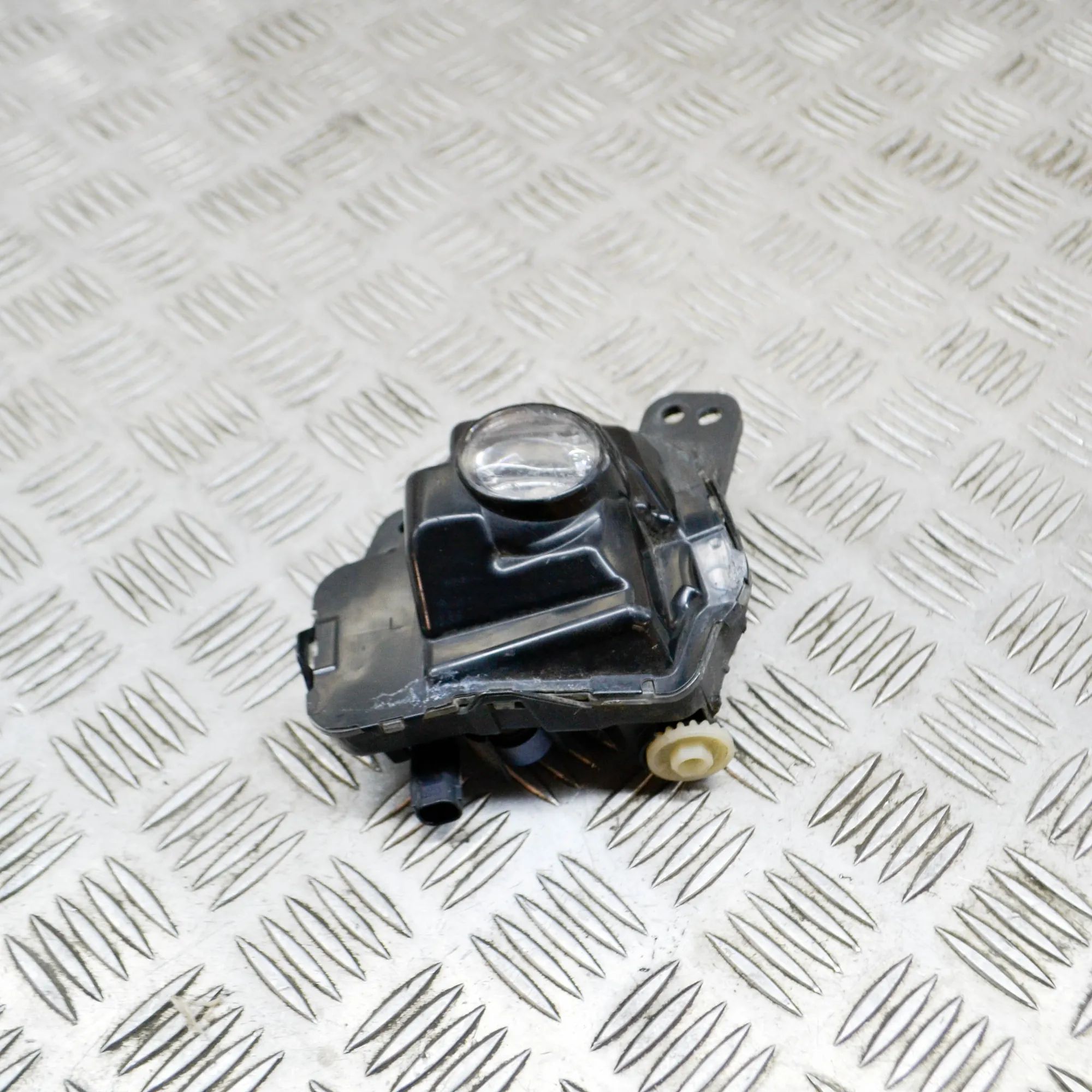 Mazda CX-3 (DK) Front Left Fog Light Front Left Fog Light — MAZDA CX-3 (DK) (2015-.....