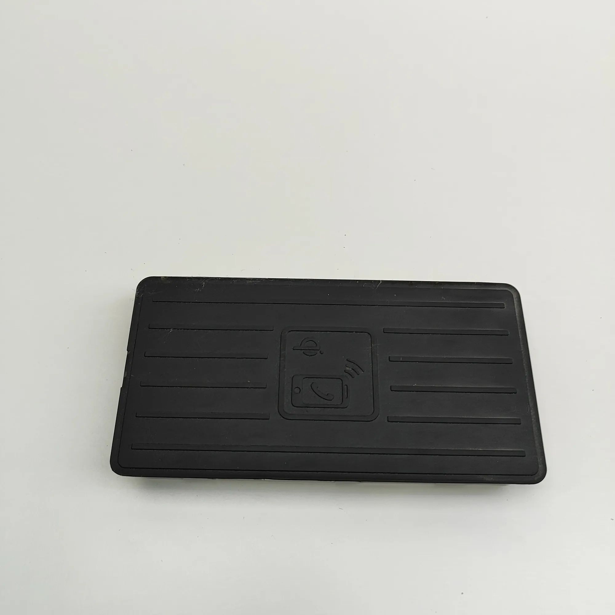Audi e-tron Wireless charging pad Wireless charging pad — AUDI E-TRON (GEN) (2018...
