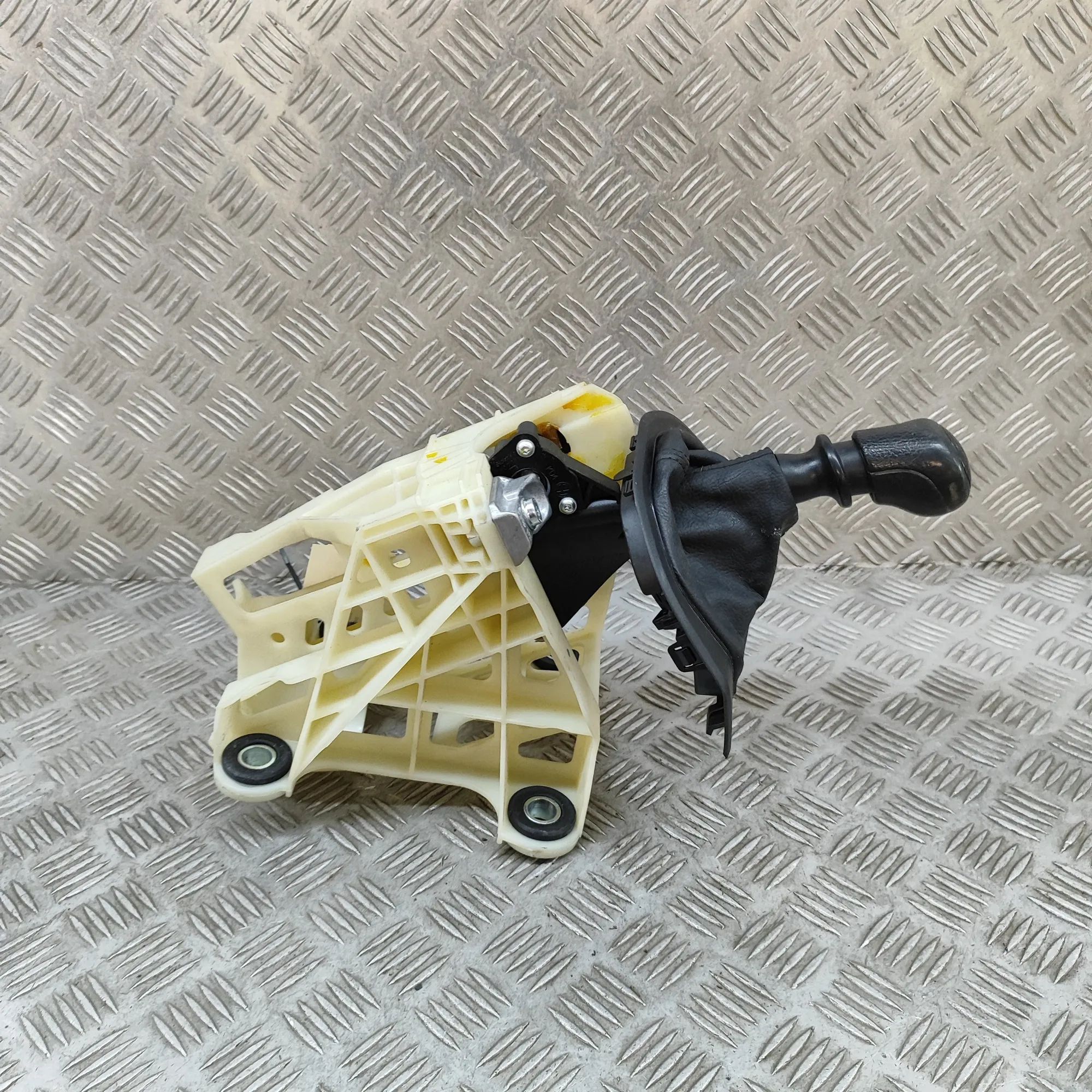Volkswagen Transporter (T6, Caravelle, Multivan) Gear Shifting Mechanism Gear Shifting Mechanism — VW TRANSPORTER (VI T6...