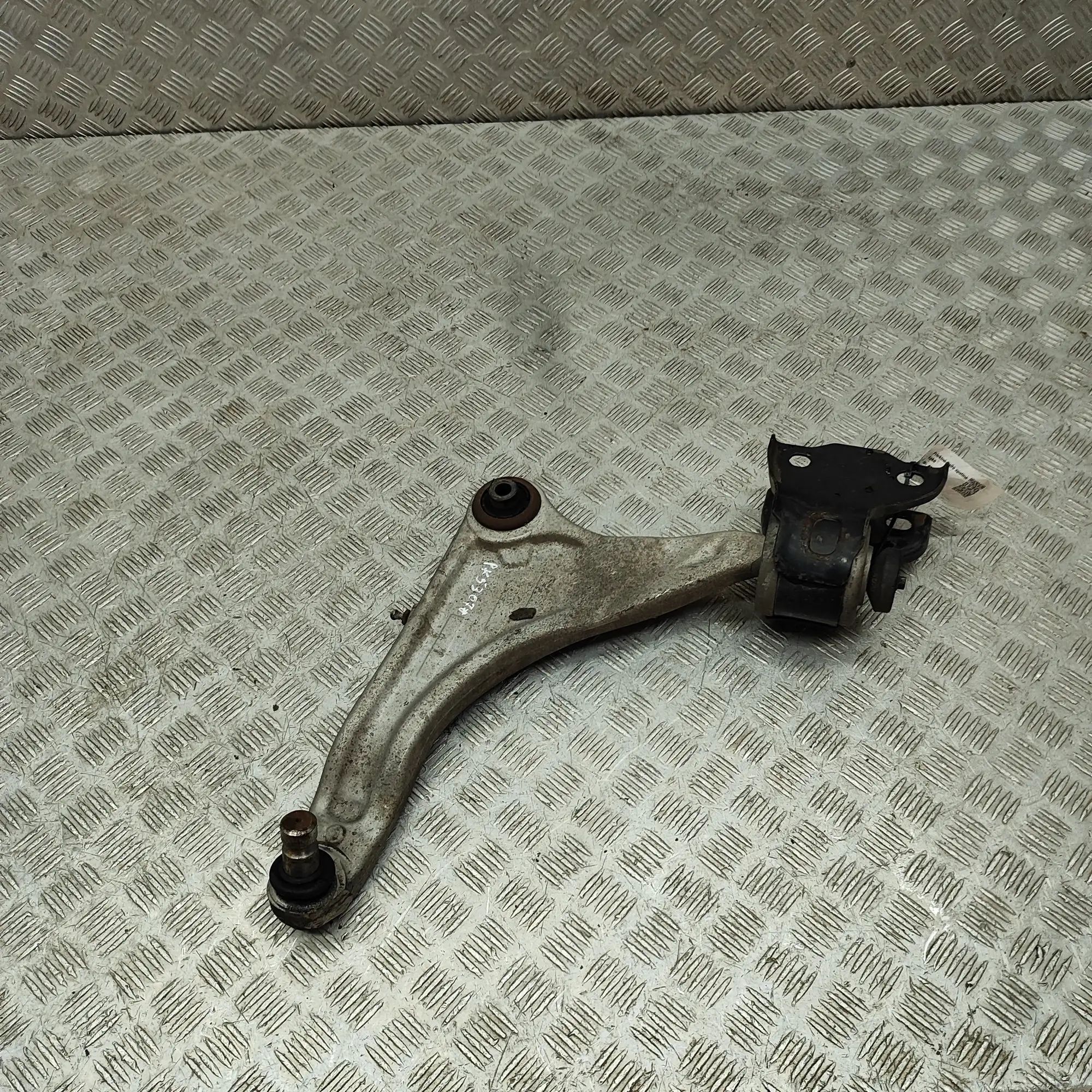 Land Rover Range Rover Evoque Front Left Lower Control Arm Front Left Lower Control Arm — LAND ROVER RANGE...