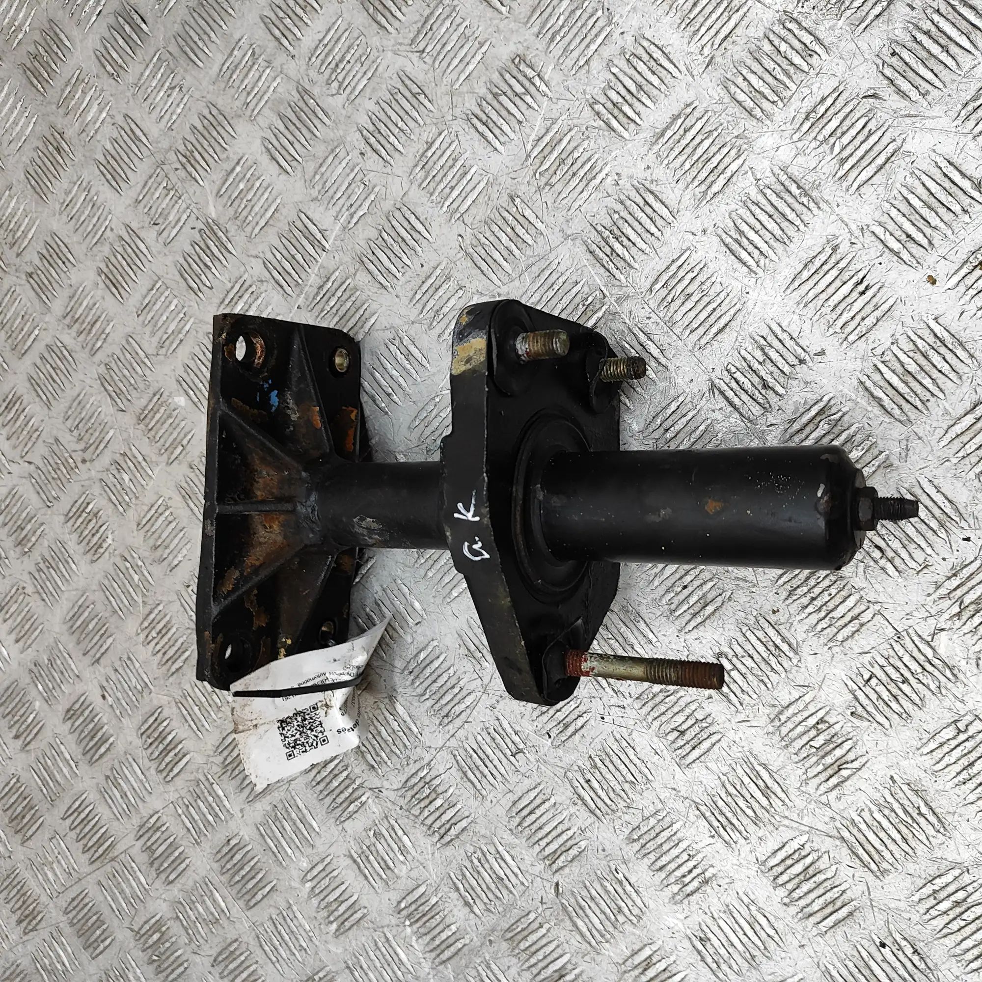 Mercedes-Benz 200 - 300 (W123) Left Side Crash Absorber Left Side Crash Absorber — MERCEDES BENZ S-CLAS...