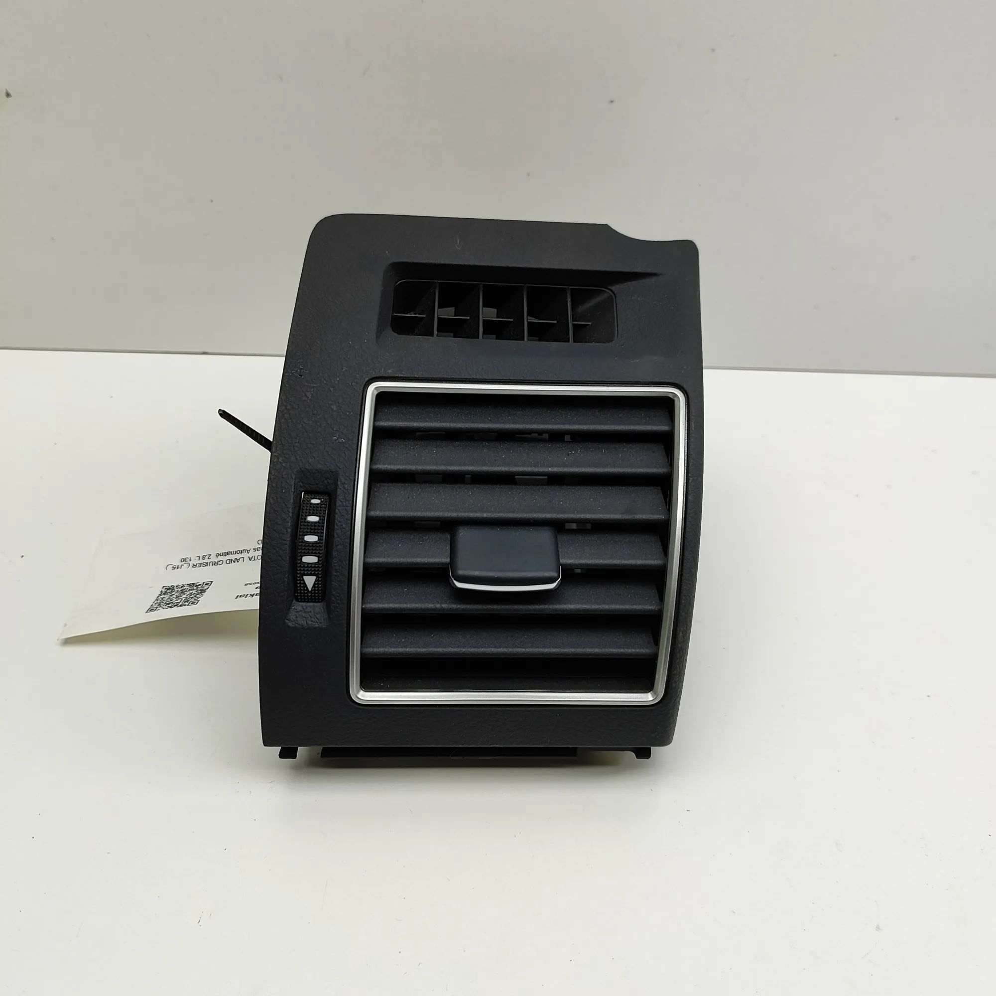 Toyota Land Cruiser 150 Dashboard Air Vents Dashboard Air Vents — TOYOTA LAND CRUISER (_J15...