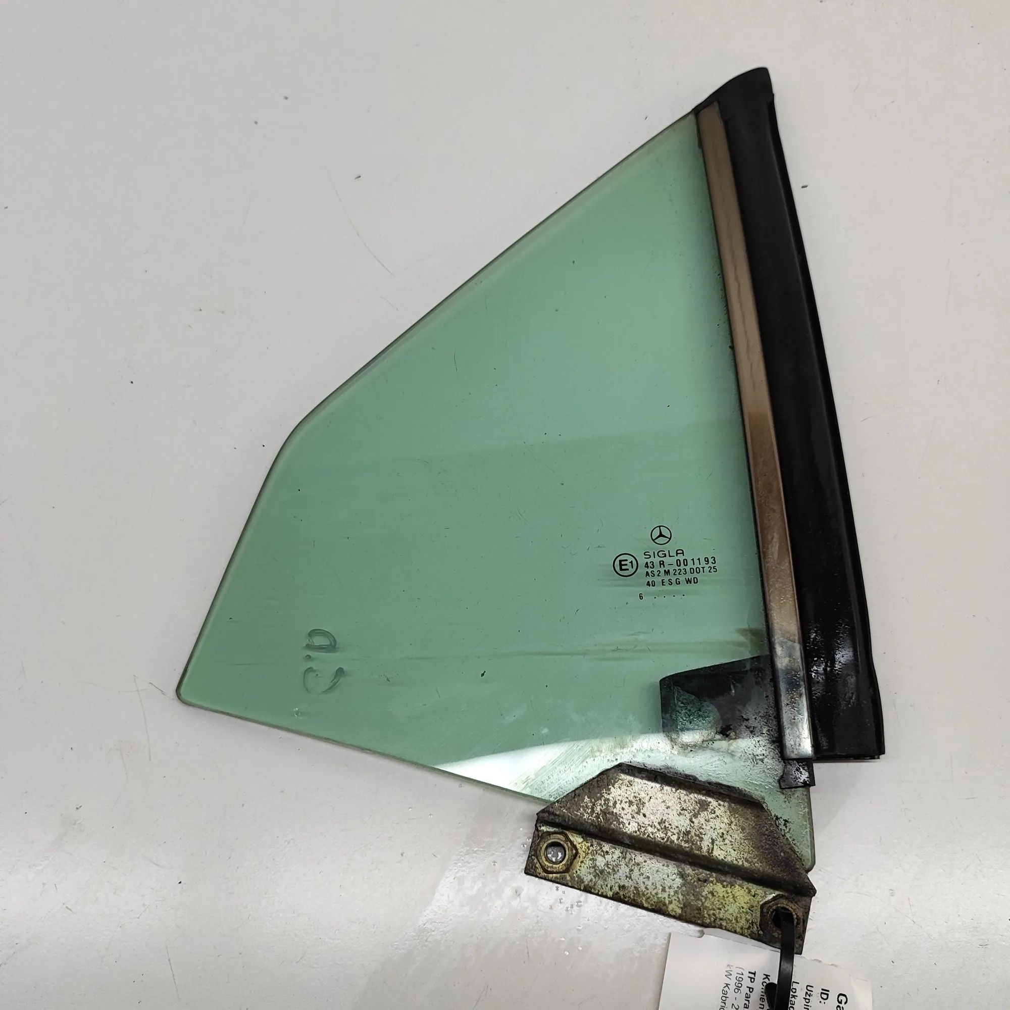 Mercedes-Benz SLK (R170) Rear Right Quarter Window Rear Right Quarter Window — MERCEDES BENZ SLK (...