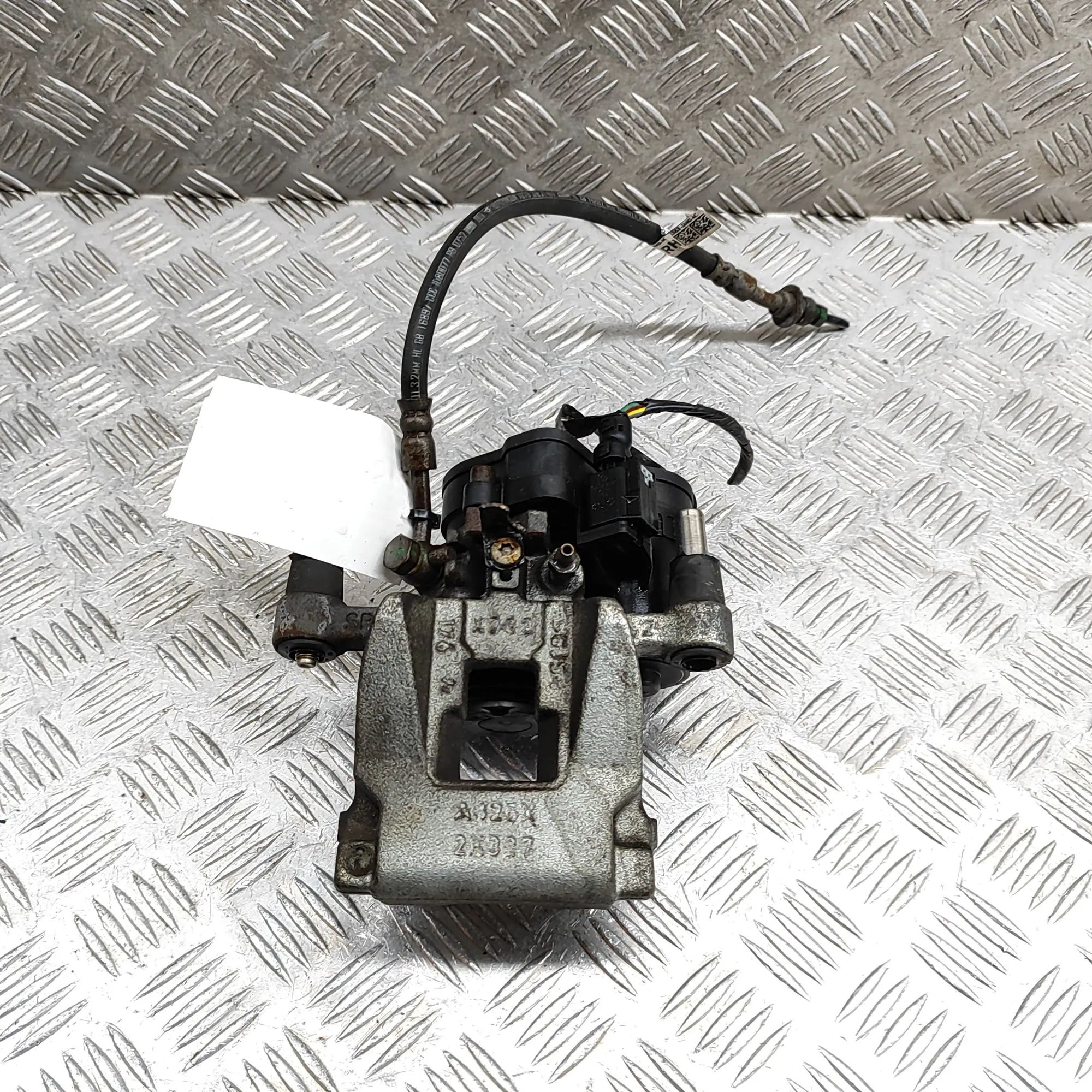 Land Rover Range Rover Velar Brake caliper — rear right Brake caliper — rear right — LAND ROVER RANGE R...
