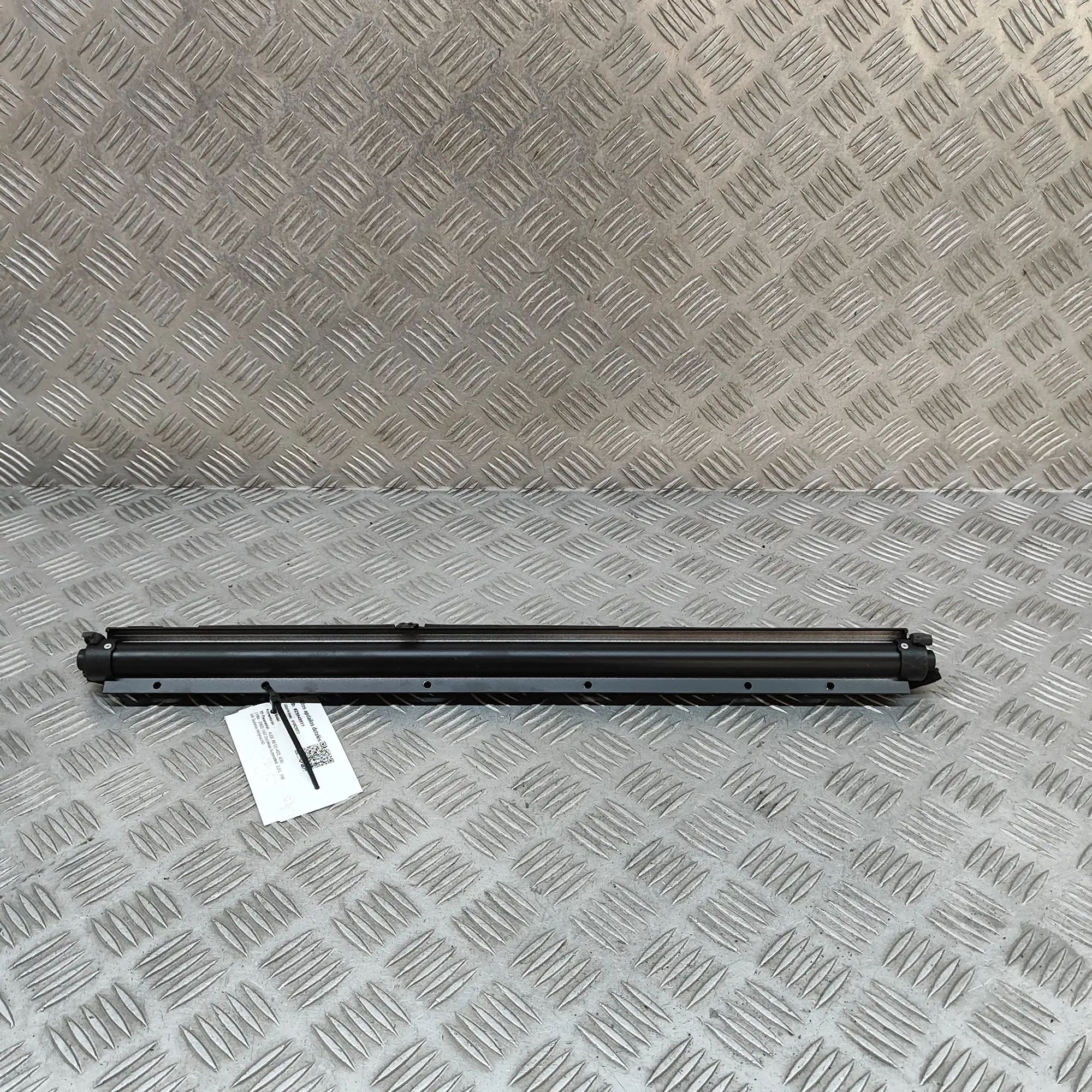 Audi A8 (D2) Rear Right Door Sun Blind Roller