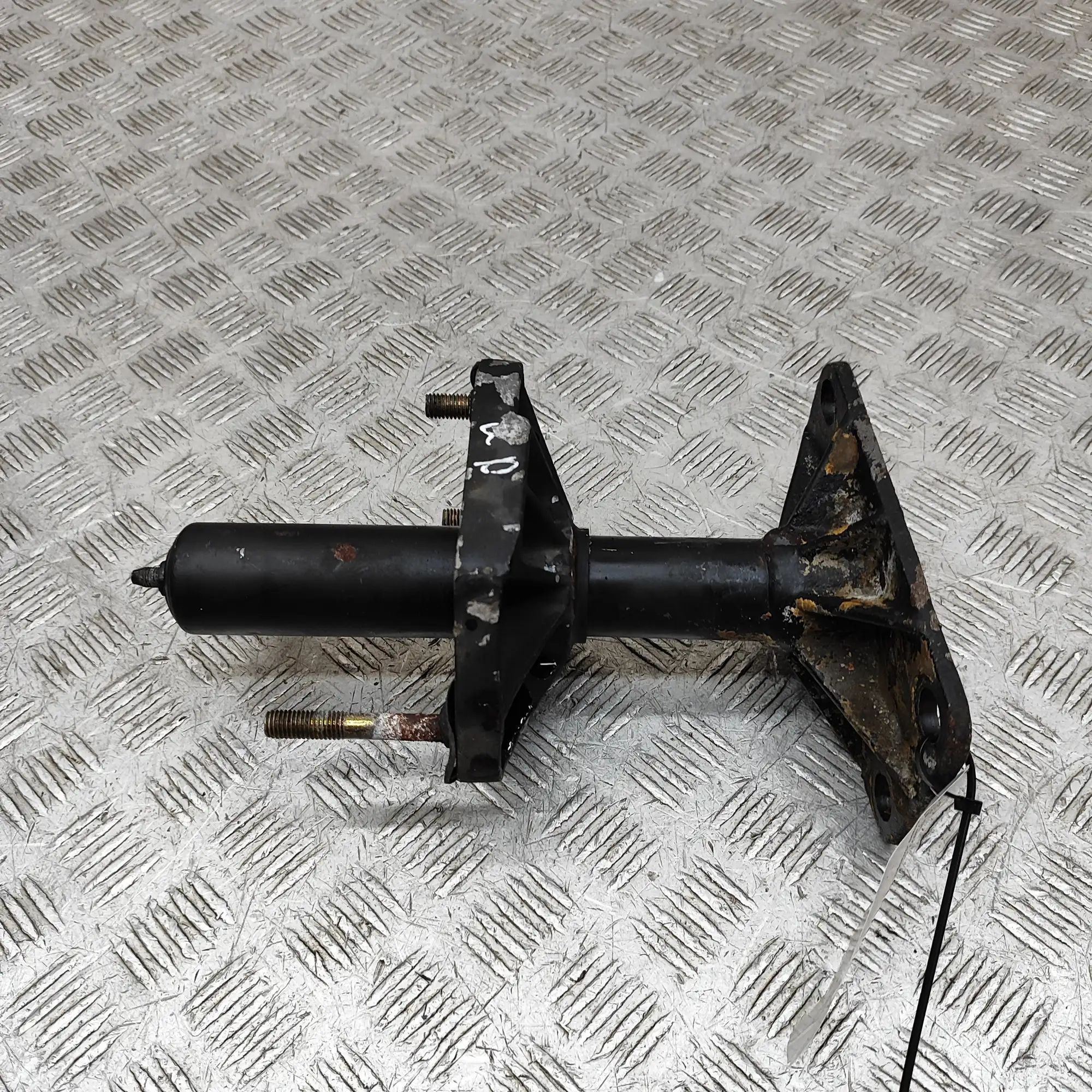 Mercedes-Benz 200 - 300 (W123) Right Side Crash Absorber Right Side Crash Absorber — MERCEDES BENZ S-CLA...