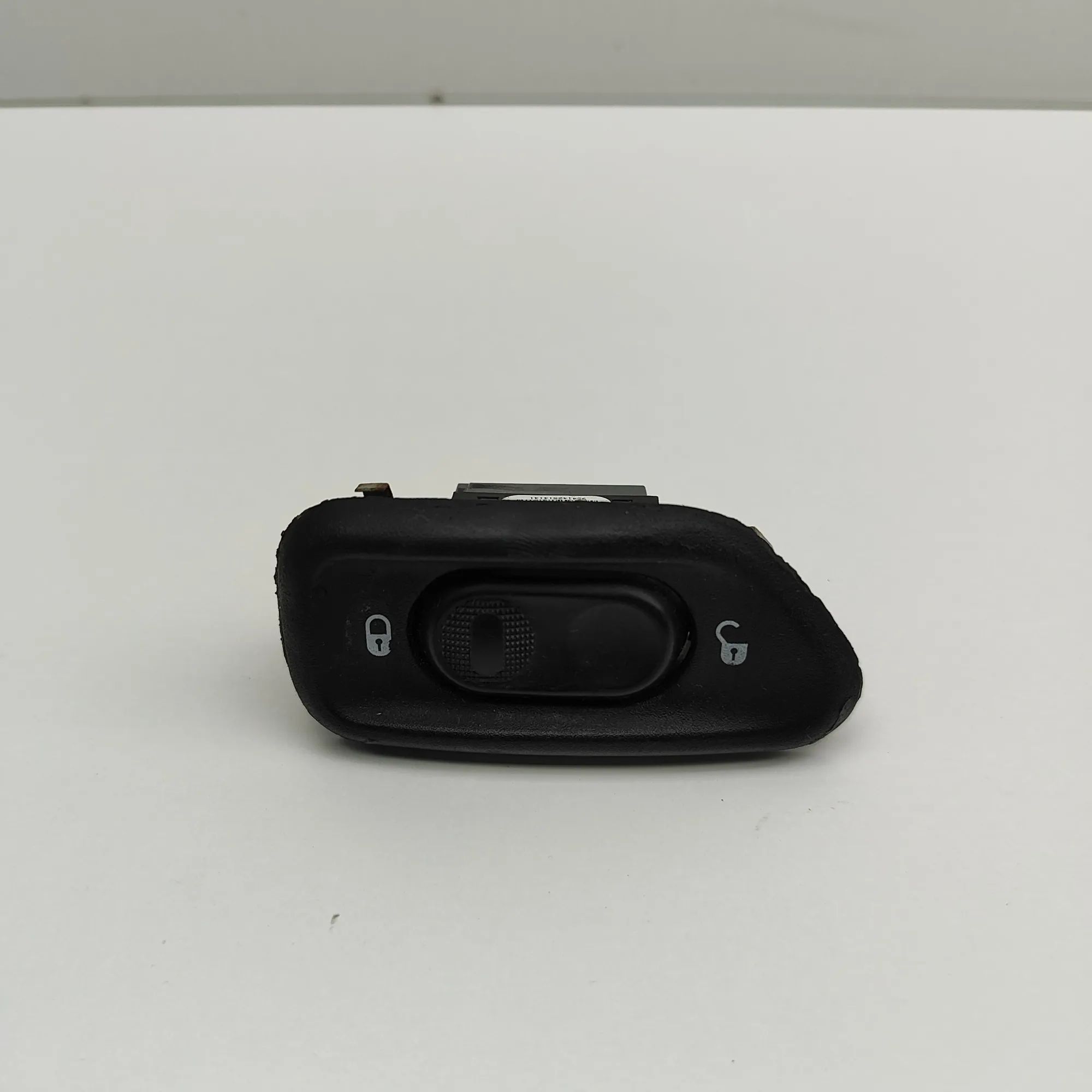 Jeep Wrangler (JK) Central locking Switch Central Locking Switch — JEEP WRANGLER (III JK)...