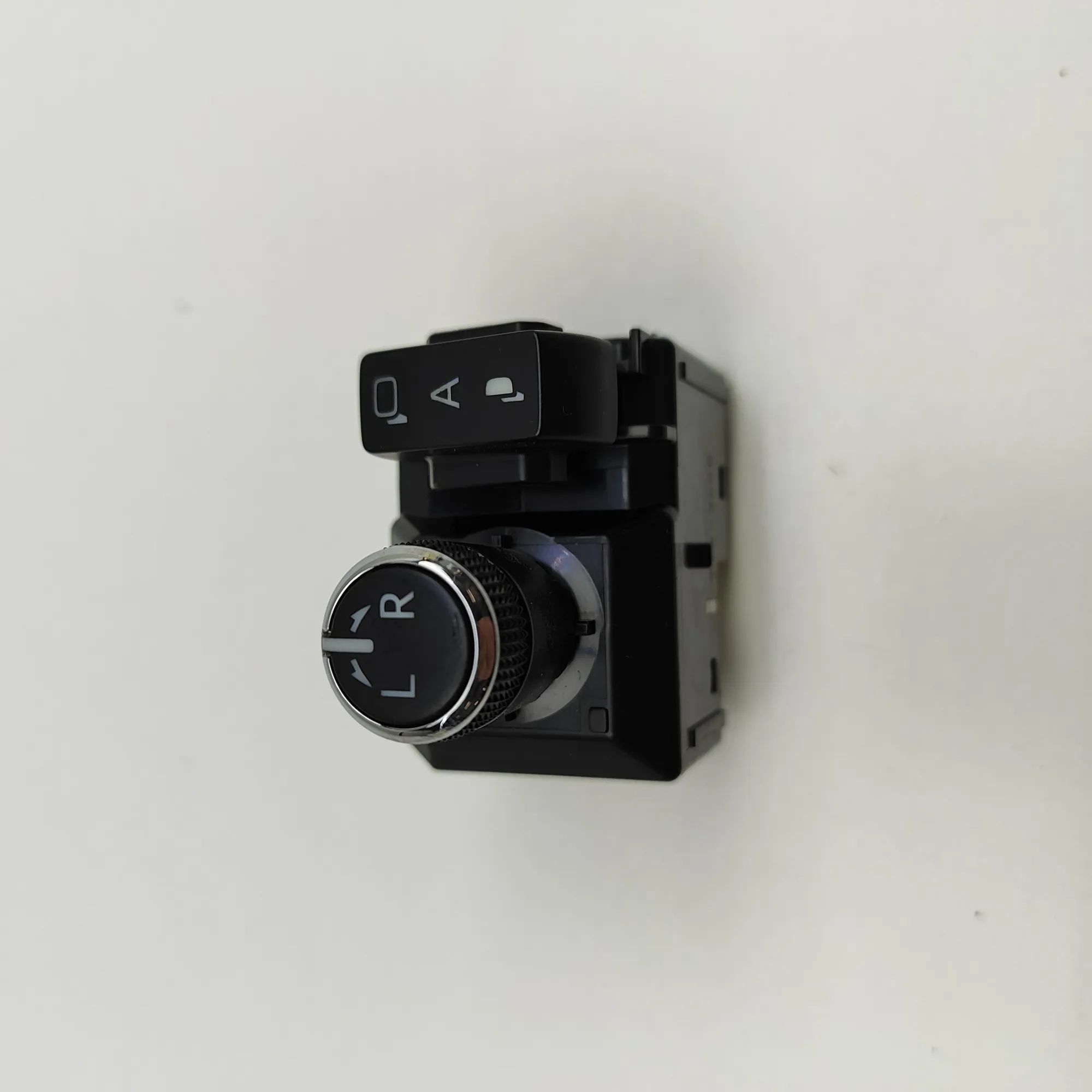Toyota Land Cruiser 150 Mirror Adjustment Switch Mirror Adjustment Switch — TOYOTA LAND CRUISER ...