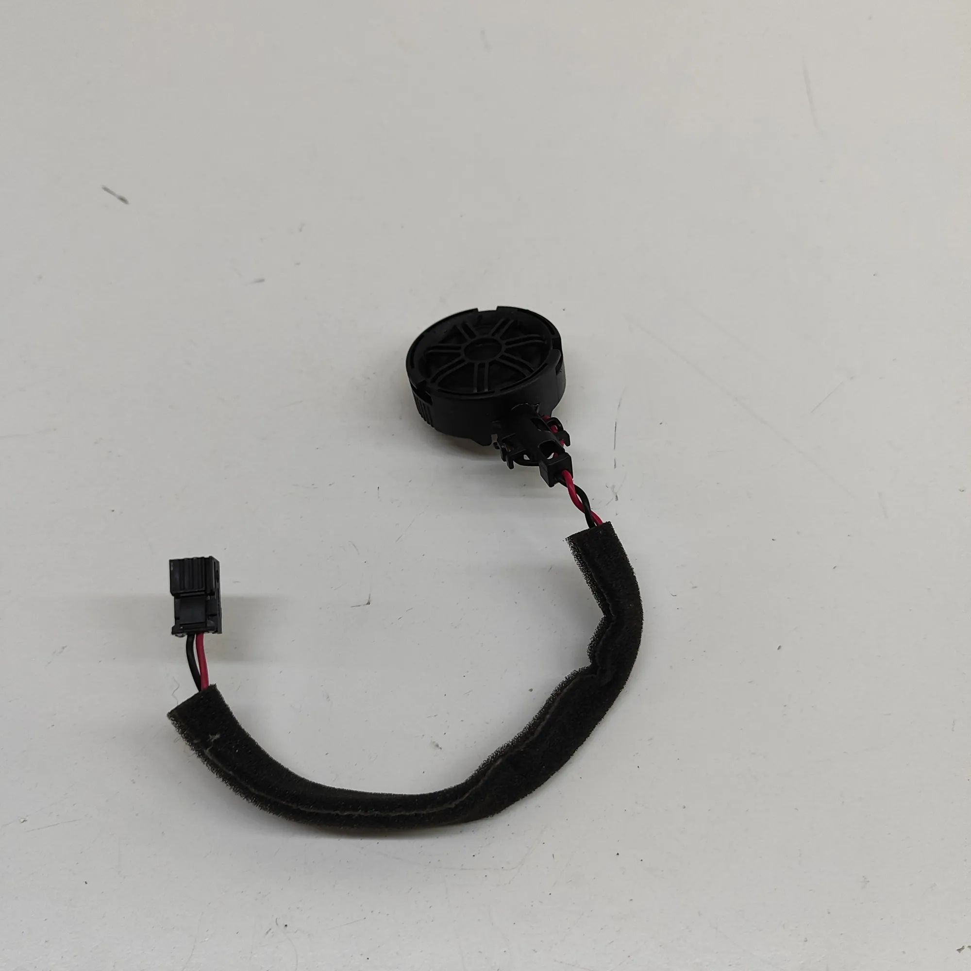Land Rover Range Rover Sport (L461) Front Right Door Speaker Front Right Door Speaker — LAND ROVER RANGE ROV...