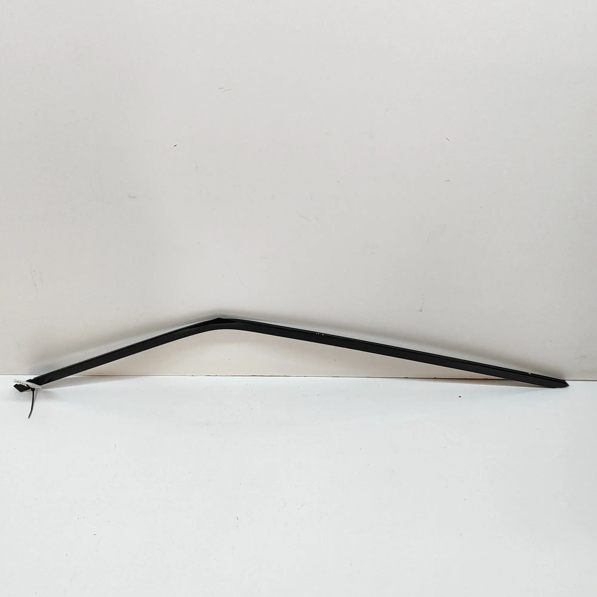 Land Rover Range Rover Sport (L494) Upper door trim strip — front right Upper door trim strip — front right — LAND ROVE...