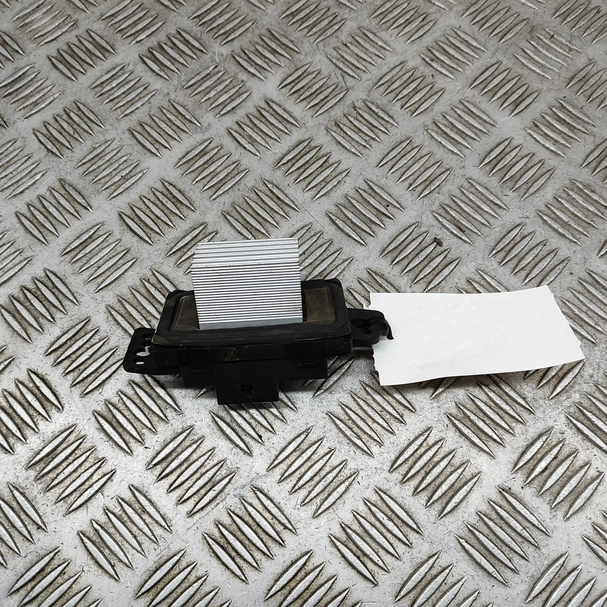 Chevrolet TrailBlazer Heater blower resistor Heater blower resistor — CHEVROLET TRAILBLAZER ...