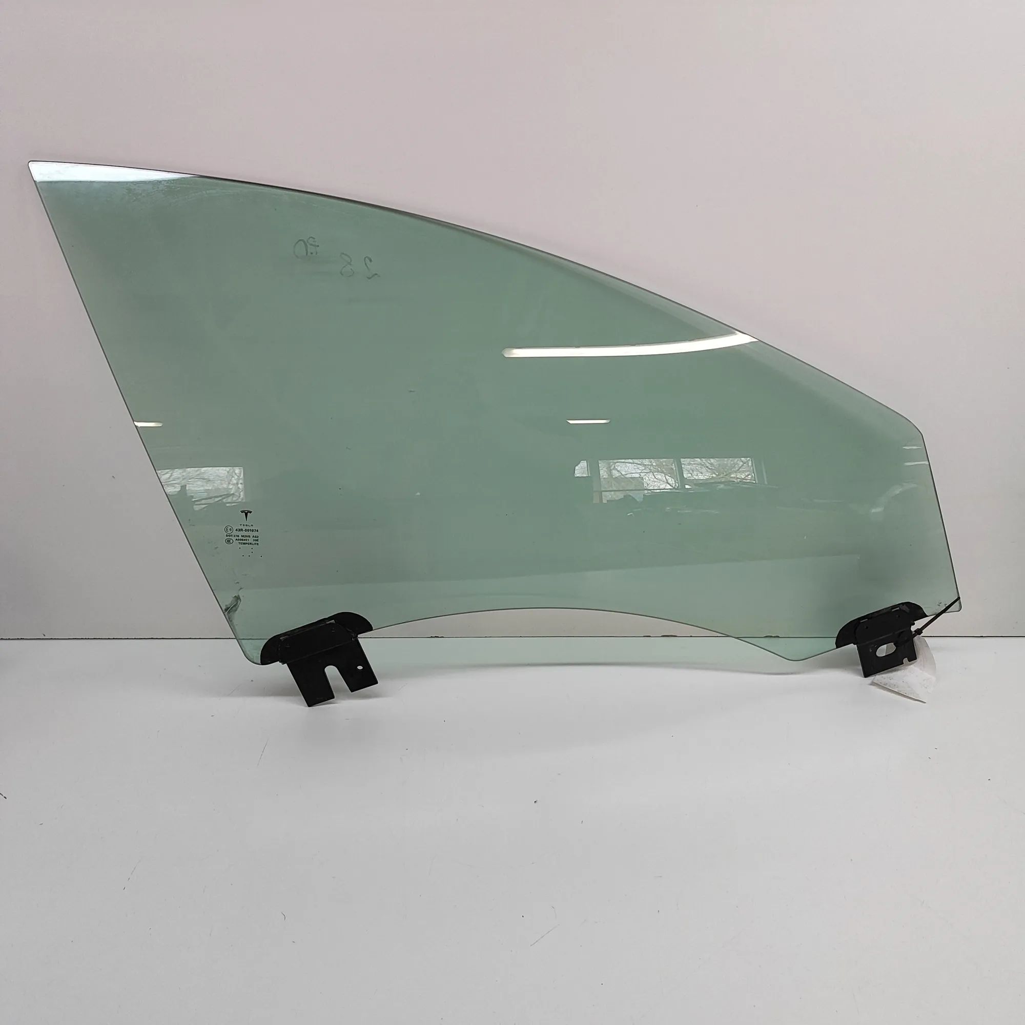 Tesla Model S Front Right Door Window
