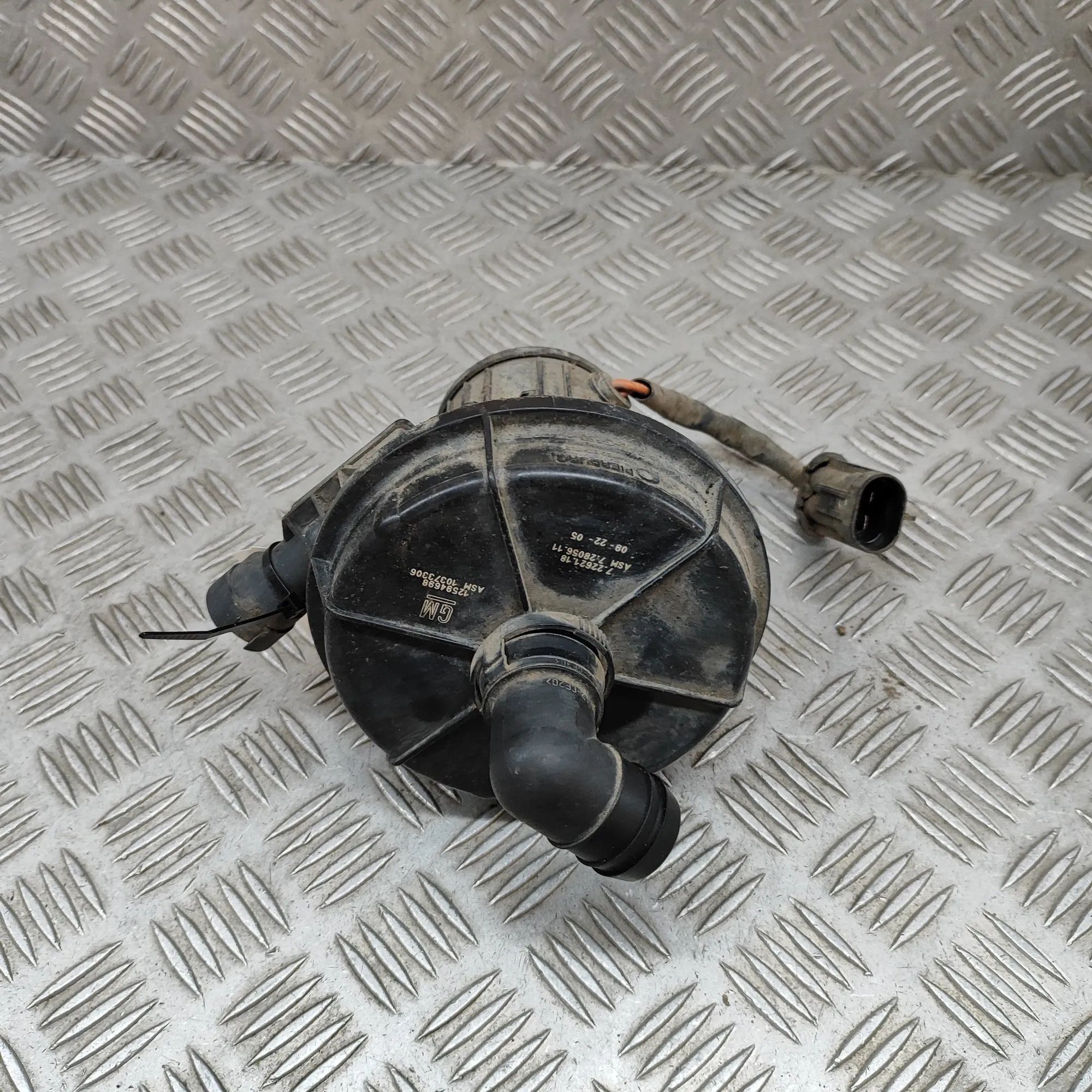 Chevrolet TrailBlazer Auxiliary Water Pump Auxiliary Water Pump — CHEVROLET TRAILBLAZER (K...