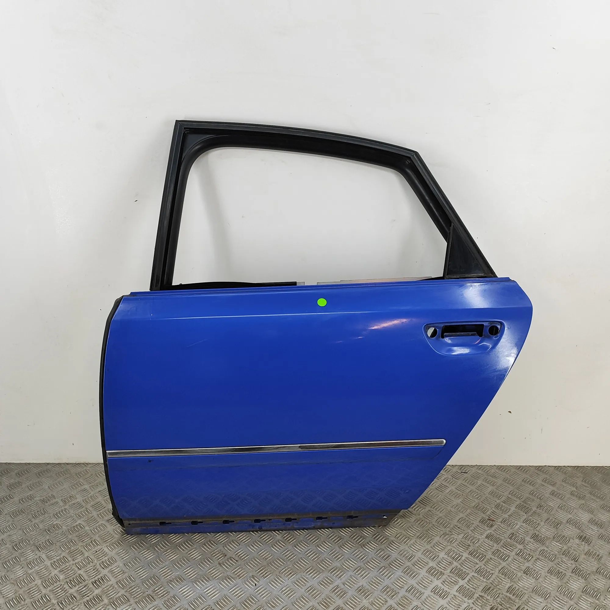Audi A8 (D3) Door — rear left Door — rear left — AUDI A8 (D3 4E2, 4E8) (2002-...