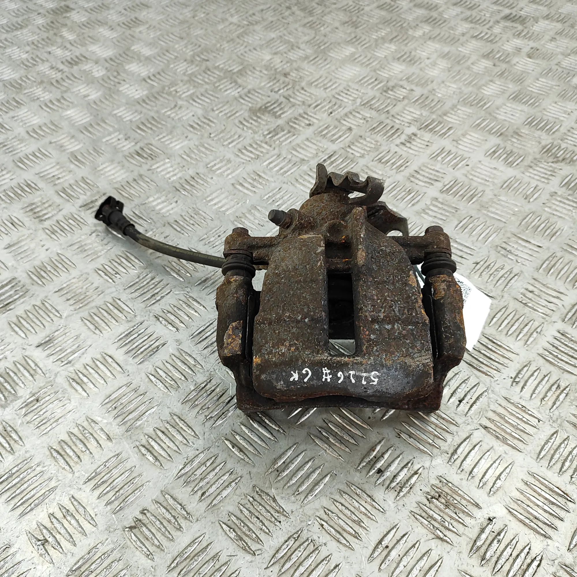 Volkswagen Transporter (T6, Caravelle, Multivan) Brake caliper — rear left Brake caliper — rear left — VW TRANSPORTER (VI ...