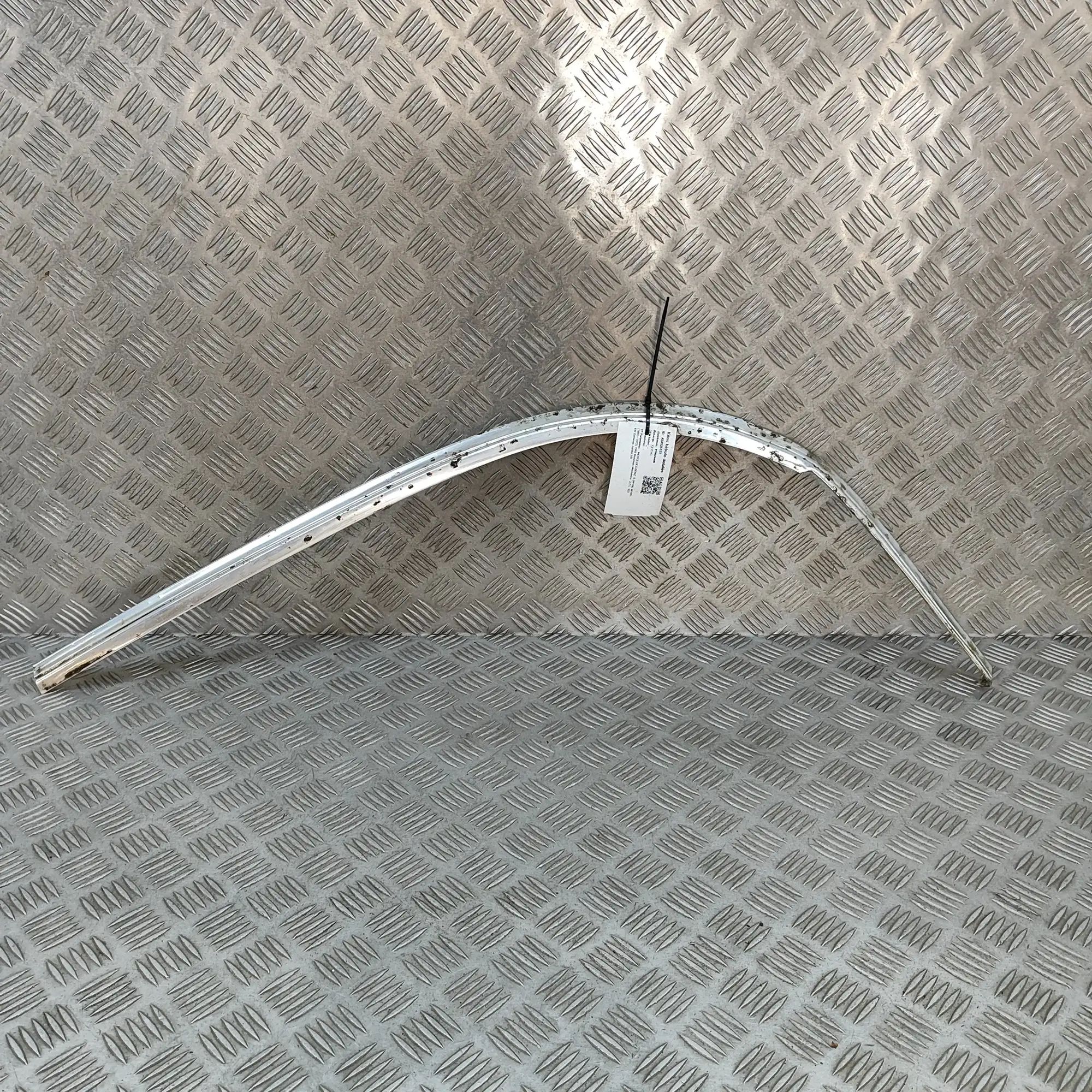 Mercedes-Benz 200 - 280 (W114, W115) Other Trim Parts Other Trim Parts — MERCEDES BENZ S-CLASS (W108,...
