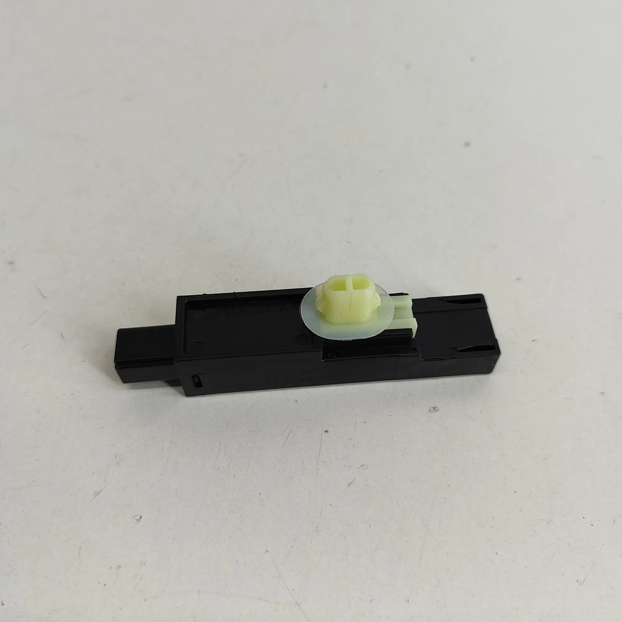 Lexus RX Keyless entry antenna Keyless entry antenna — LEXUS RX (_LA1_, _LH1_)...