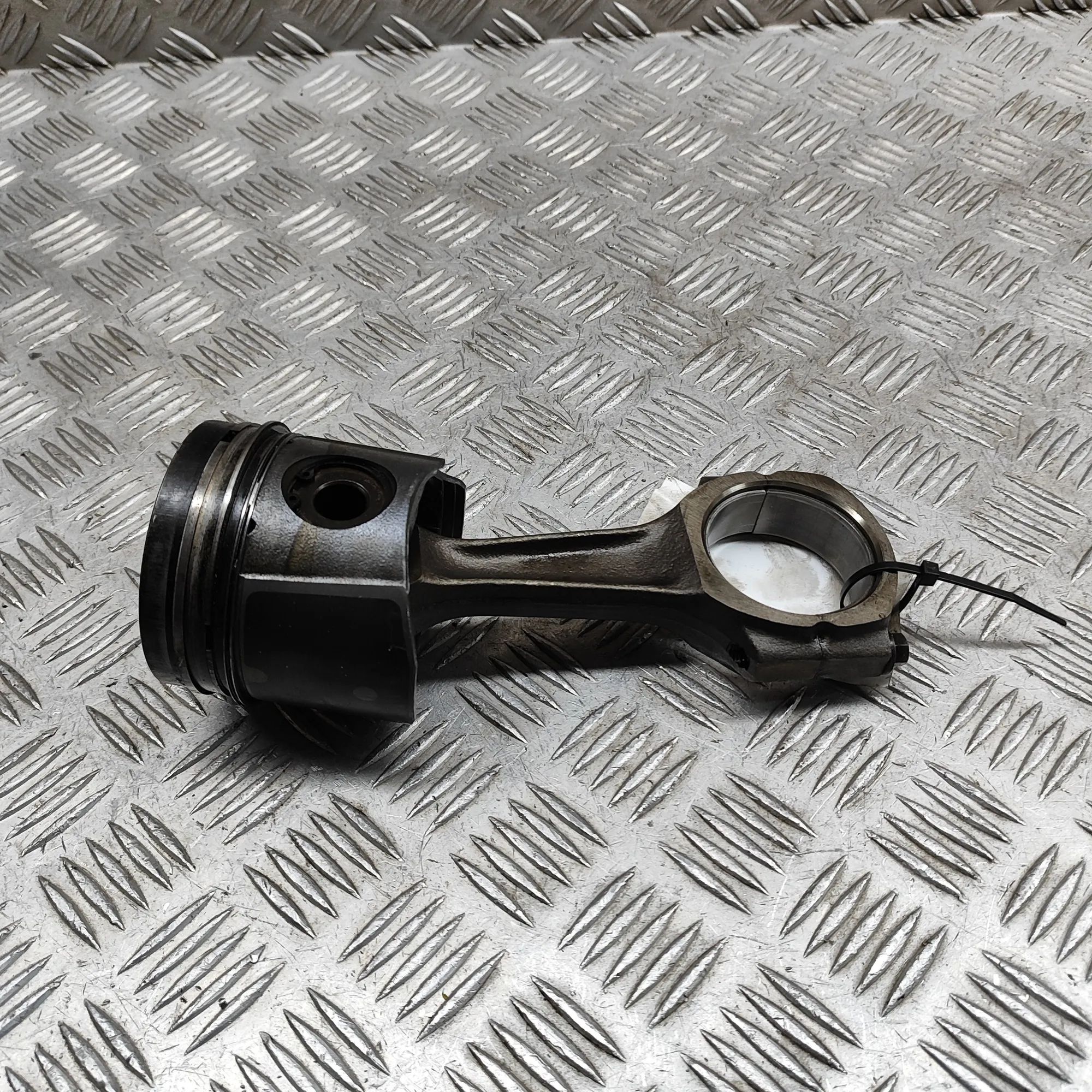 Land Rover Defender Piston Piston — LAND ROVER DEFENDER (L315) (1987-2006)...