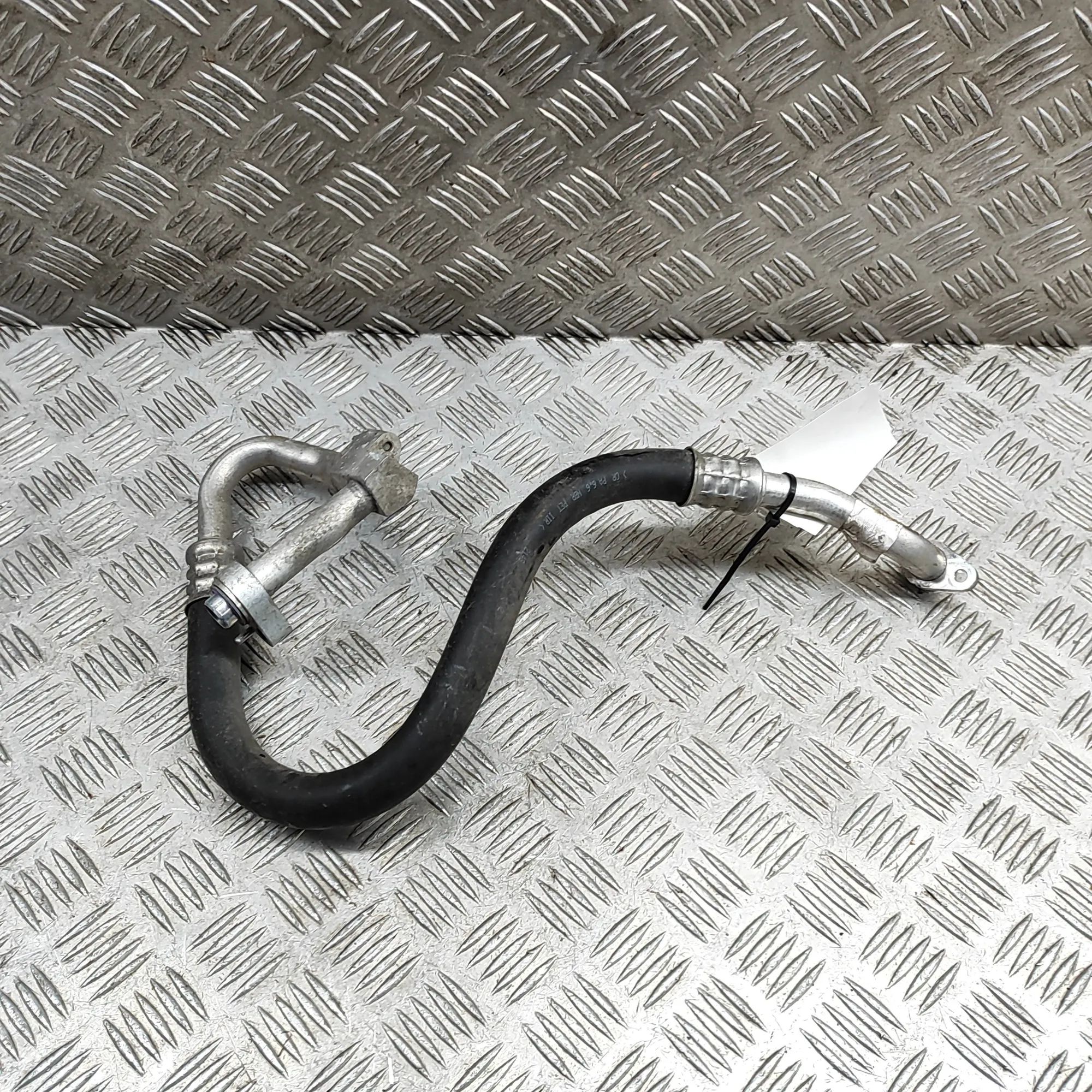 Land Rover Range Rover Sport (L494) A/C Air Con Hose Pipe A/C Air Con Hose Pipe — LAND ROVER RANGE ROVER ...