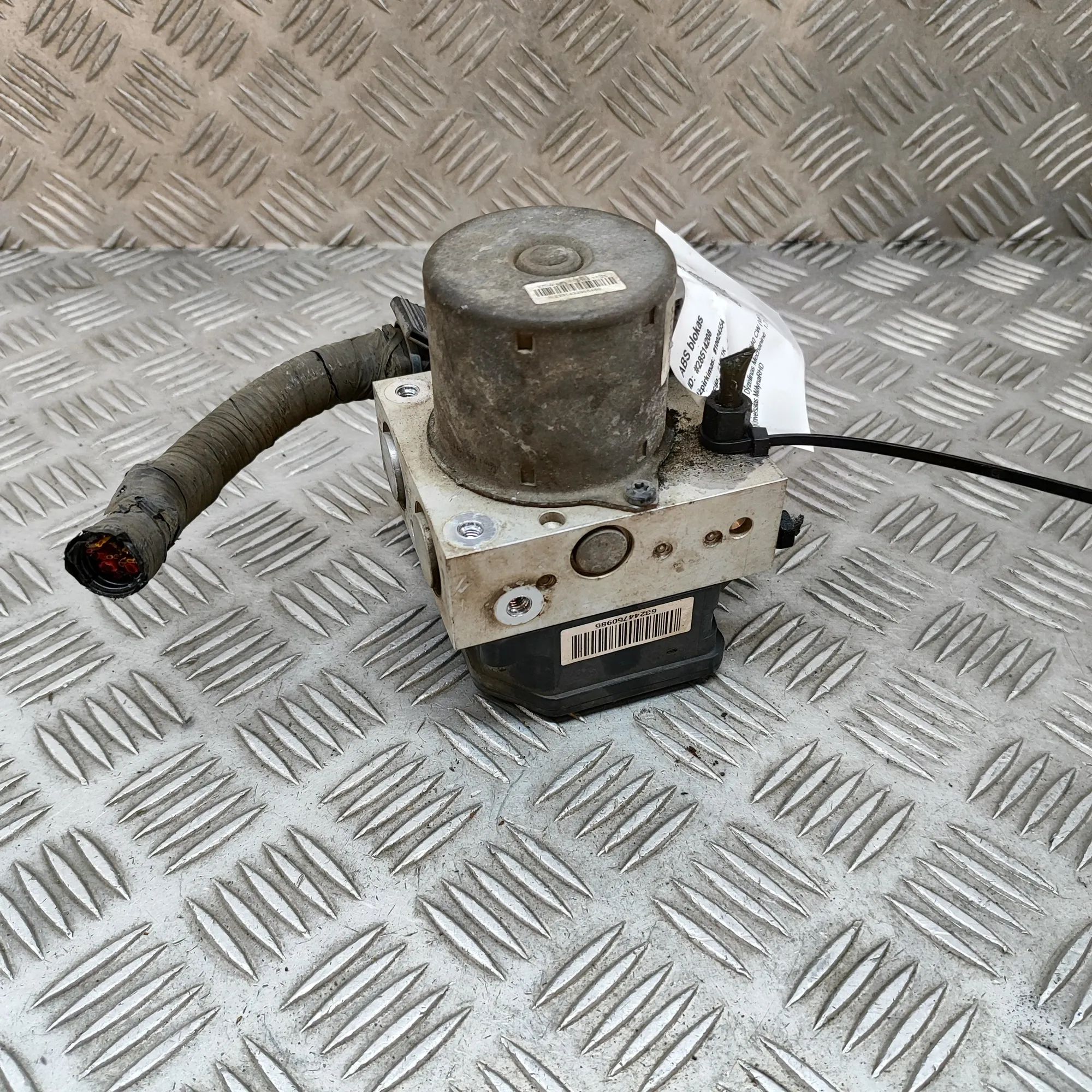 Hyundai i40 ABS pump ABS Pump — HYUNDAI I40 (CW VF) (2011-...) — BE6...