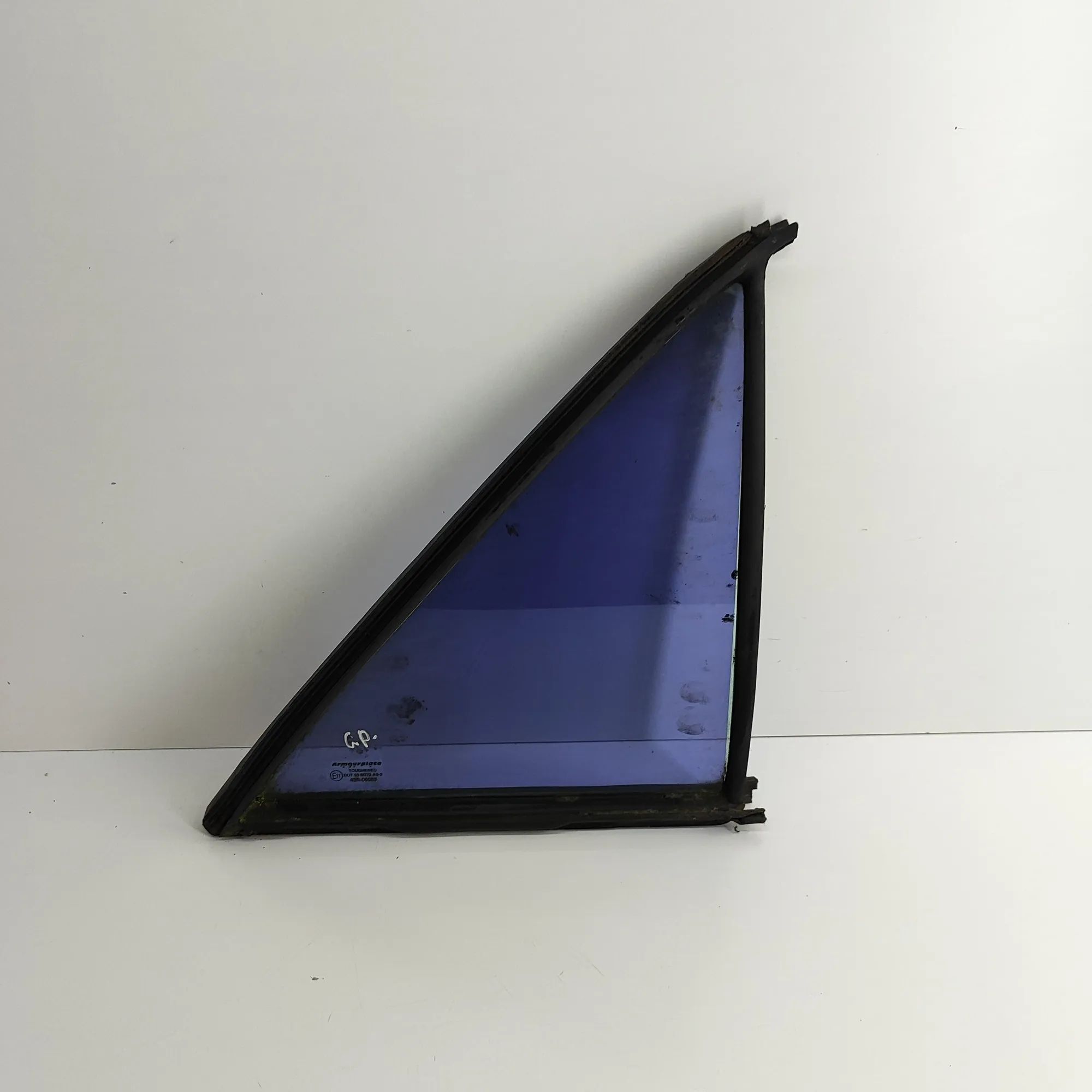 Mercedes-Benz 200 - 300 (W123) Right rear door window Right rear door window — MERCEDES BENZ S-CLASS ...
