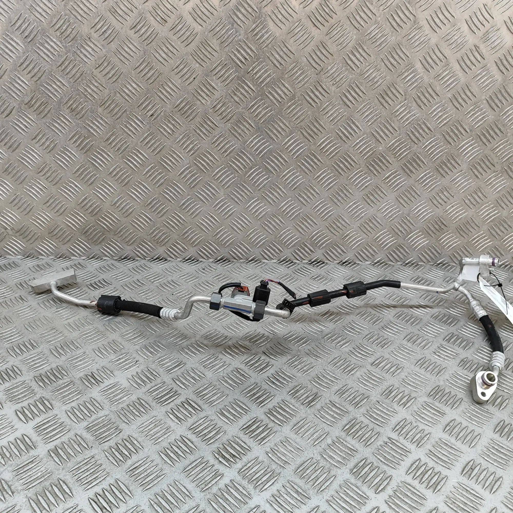 Porsche Cayenne A/C Air Con Hose Pipe A/C Air Con Hose Pipe — PORSCHE CAYENNE (9Y0/9Y...