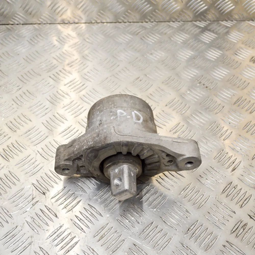 Maserati Quattroporte Right Side Engine Mount Right Side Engine Mount — MASERATI QUATTROPORTE...