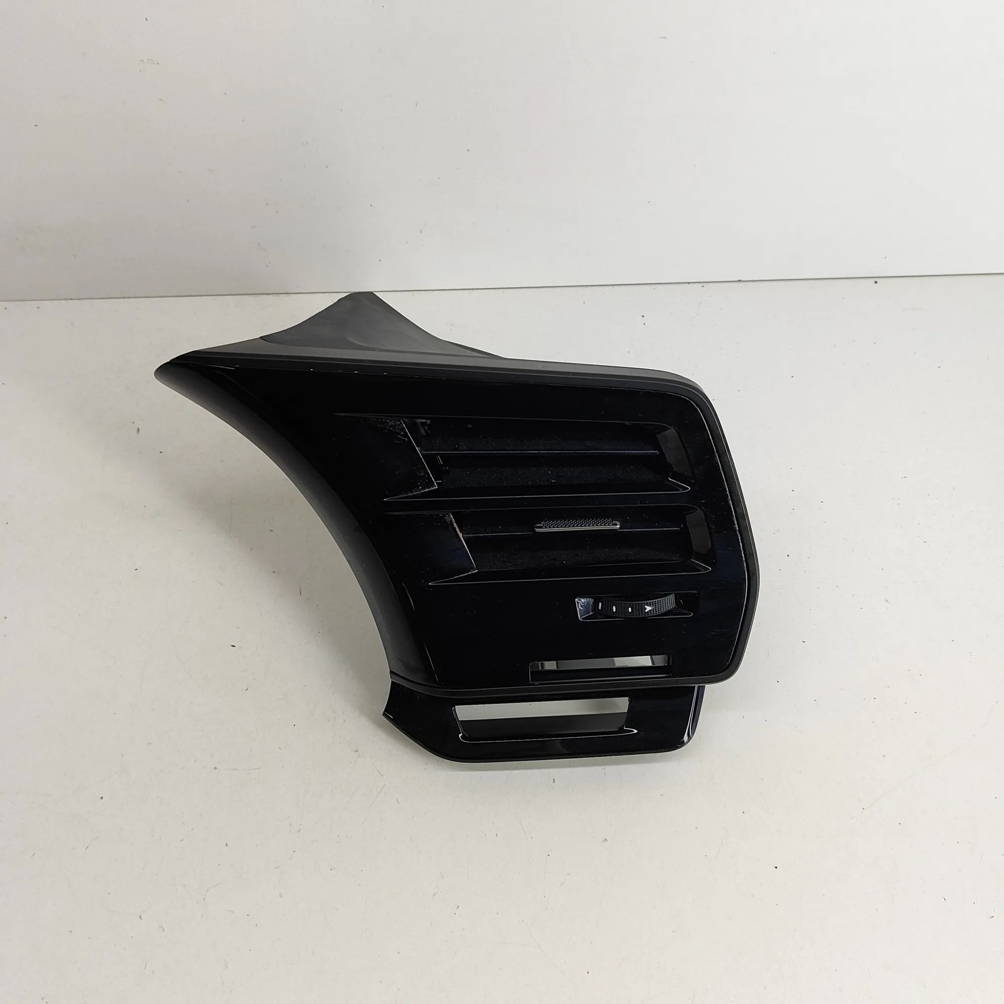 Lexus RX Dashboard Air Vents Dashboard Air Vents — LEXUS RX (_LA1_, _LH1_) (...